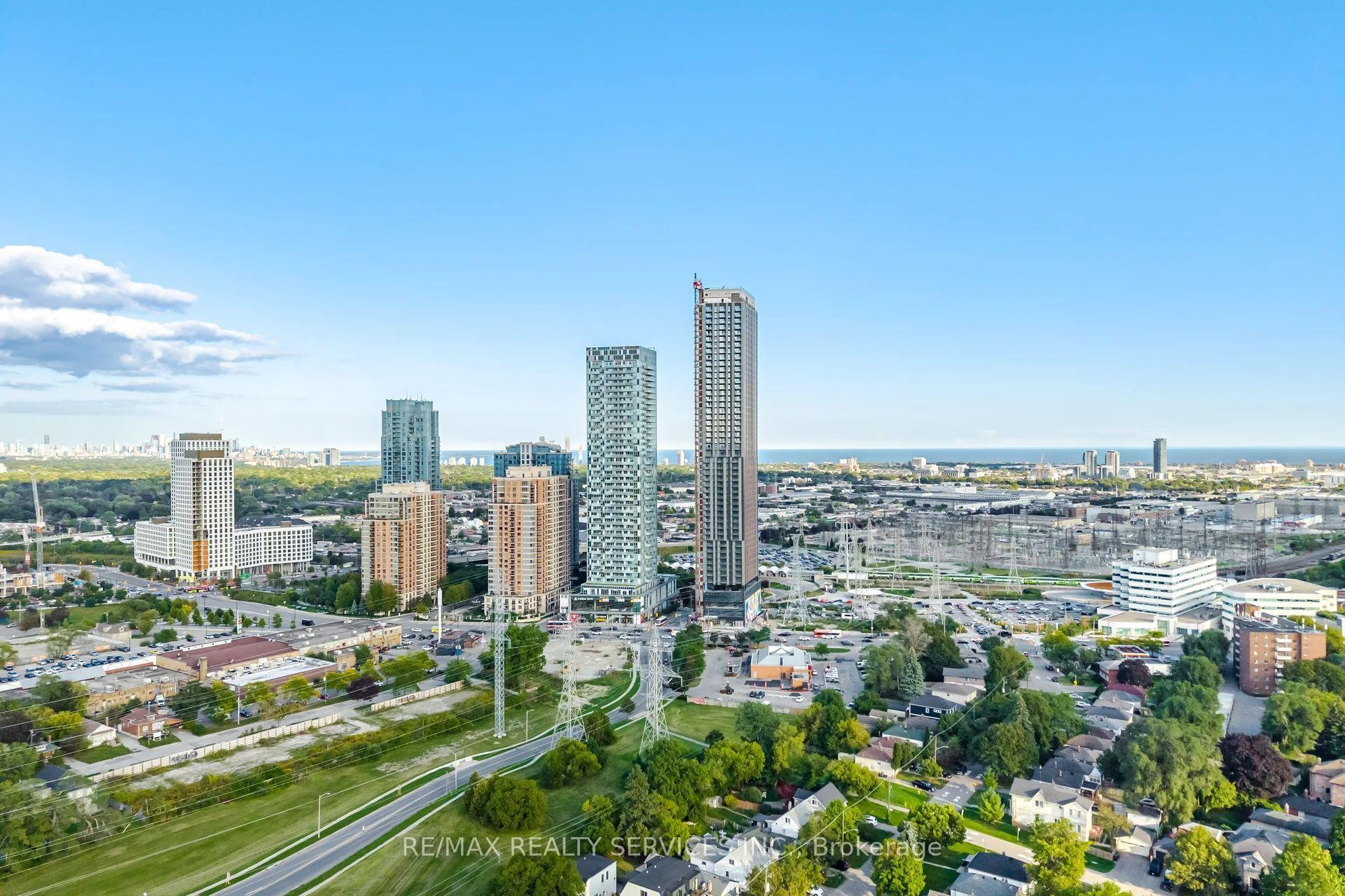 Photo 23 of 7 Ashbourne Drive, Etobicoke, Islington-City Centre West — HOMEH
