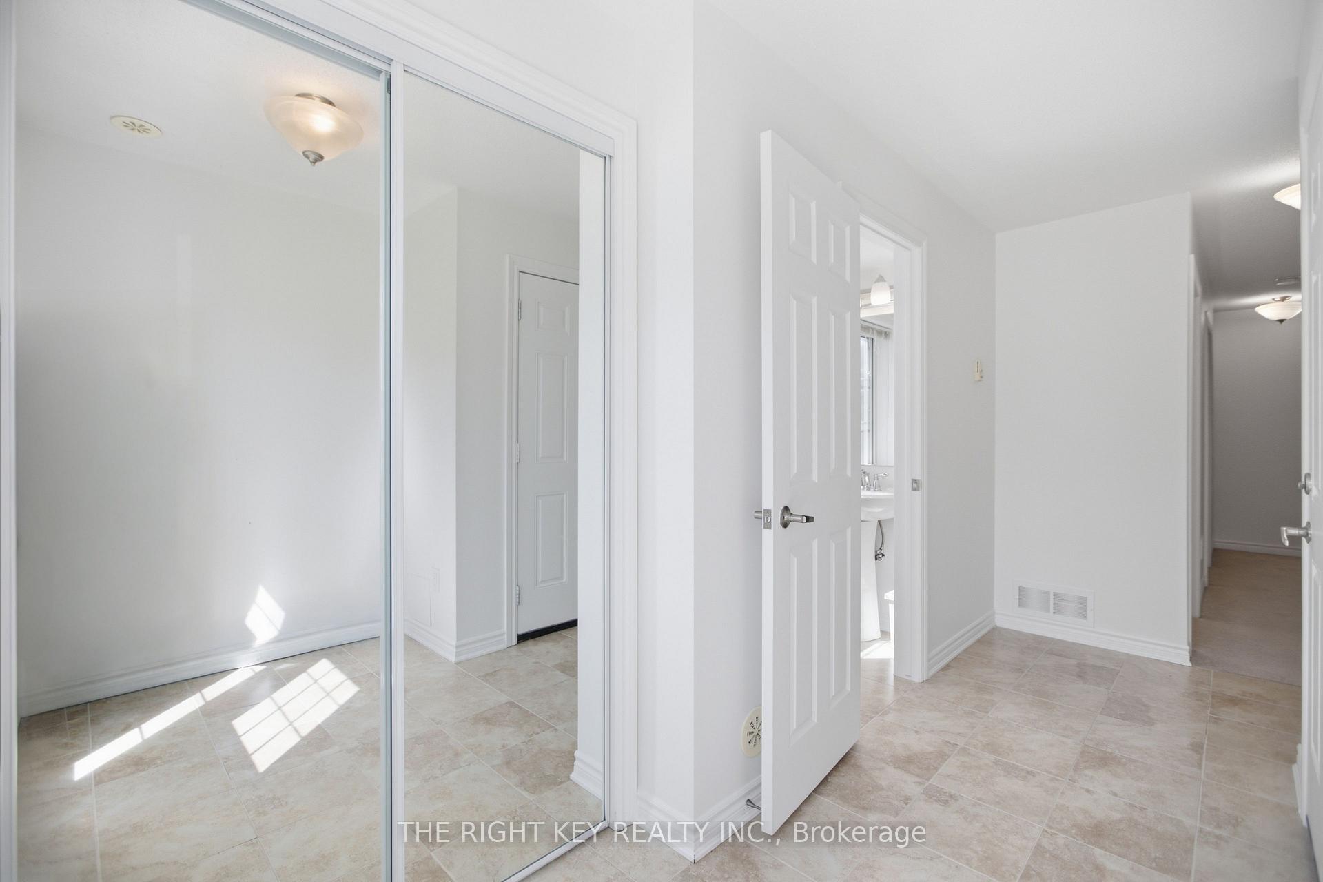 Photo 5 of 639 Bluegill Avenue, Ottawa, Barrhaven - Half Moon Bay — HOMEH