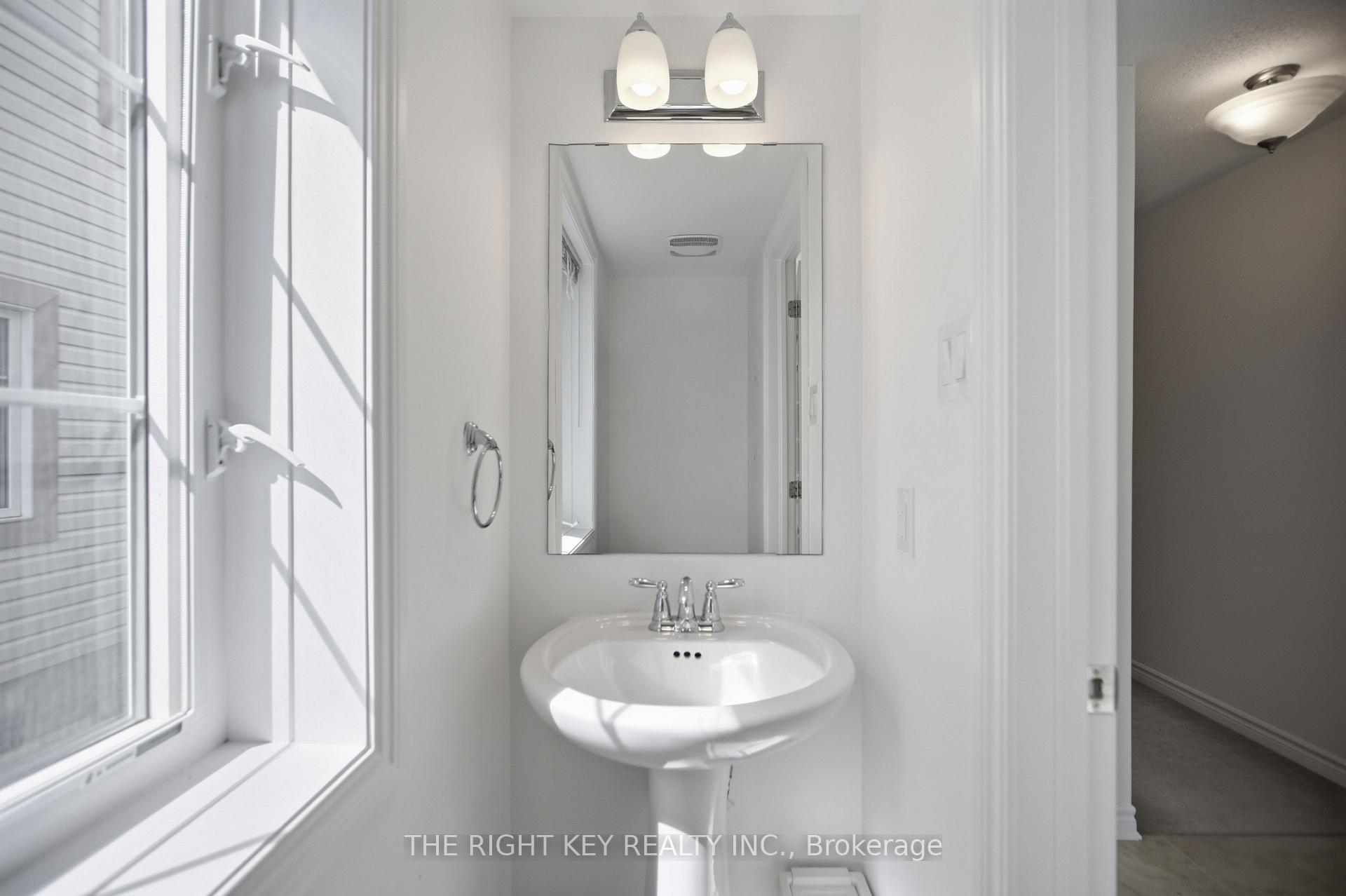 Photo 6 of 639 Bluegill Avenue, Ottawa, Barrhaven - Half Moon Bay — HOMEH