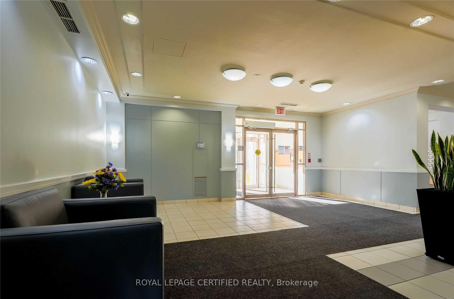 Photo 6 of Unit 424, 3650 Kingston Road, Scarborough, Scarborough Village — HOMEH