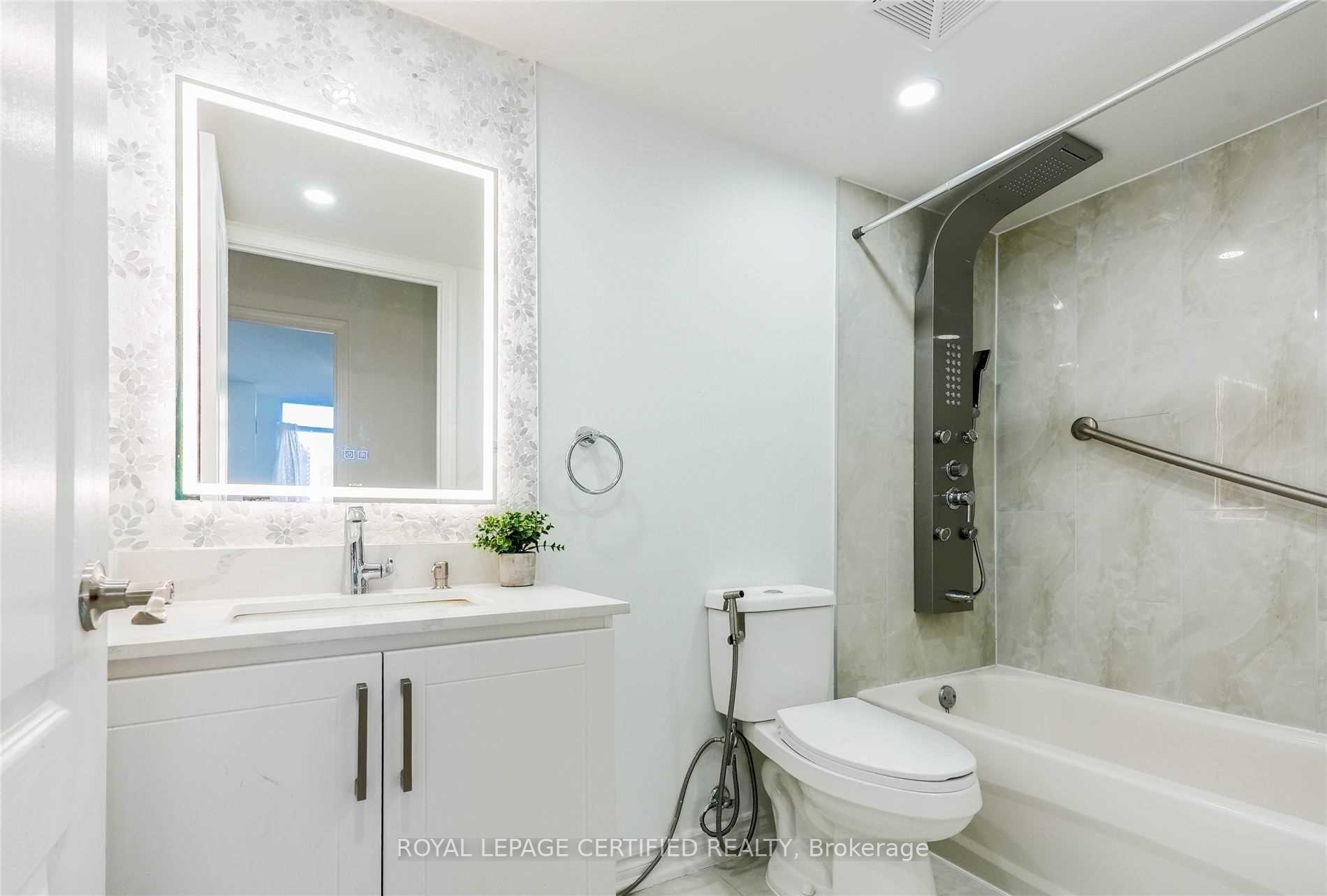 Photo 11 of Unit 424, 3650 Kingston Road, Scarborough, Scarborough Village — HOMEH