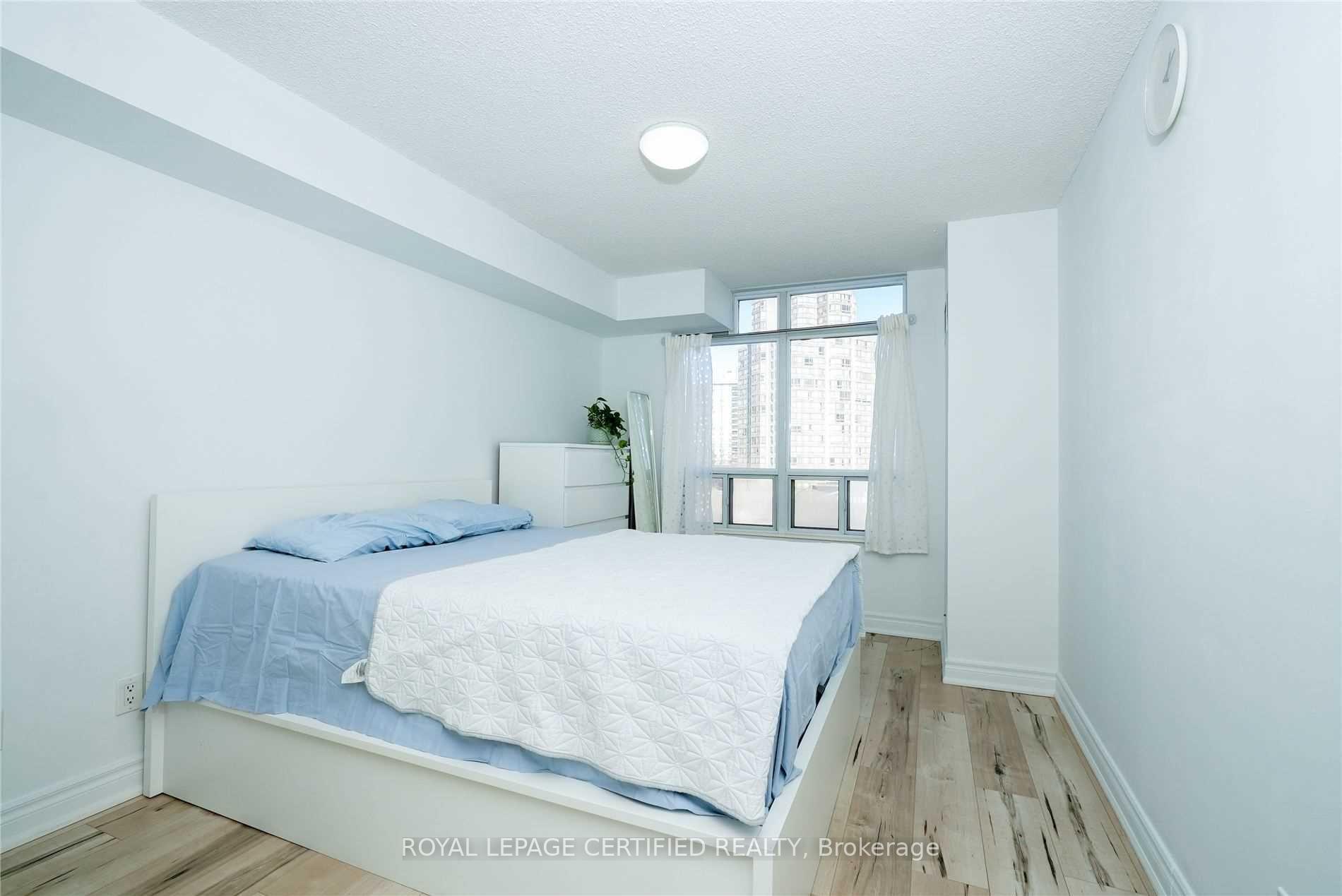 Photo 13 of Unit 424, 3650 Kingston Road, Scarborough, Scarborough Village — HOMEH