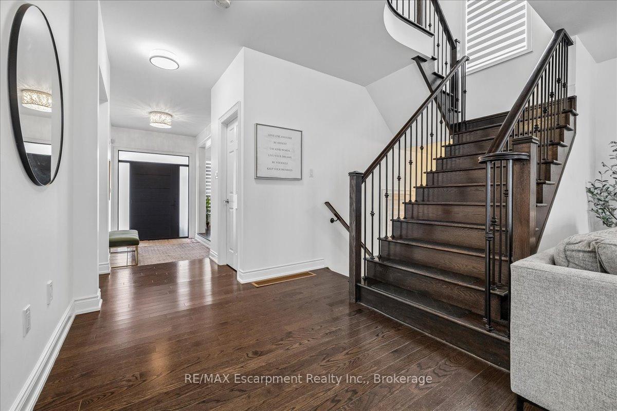 Photo 23 of 2400 Spring Meadow Way, Oakville, Westmount — HOMEH