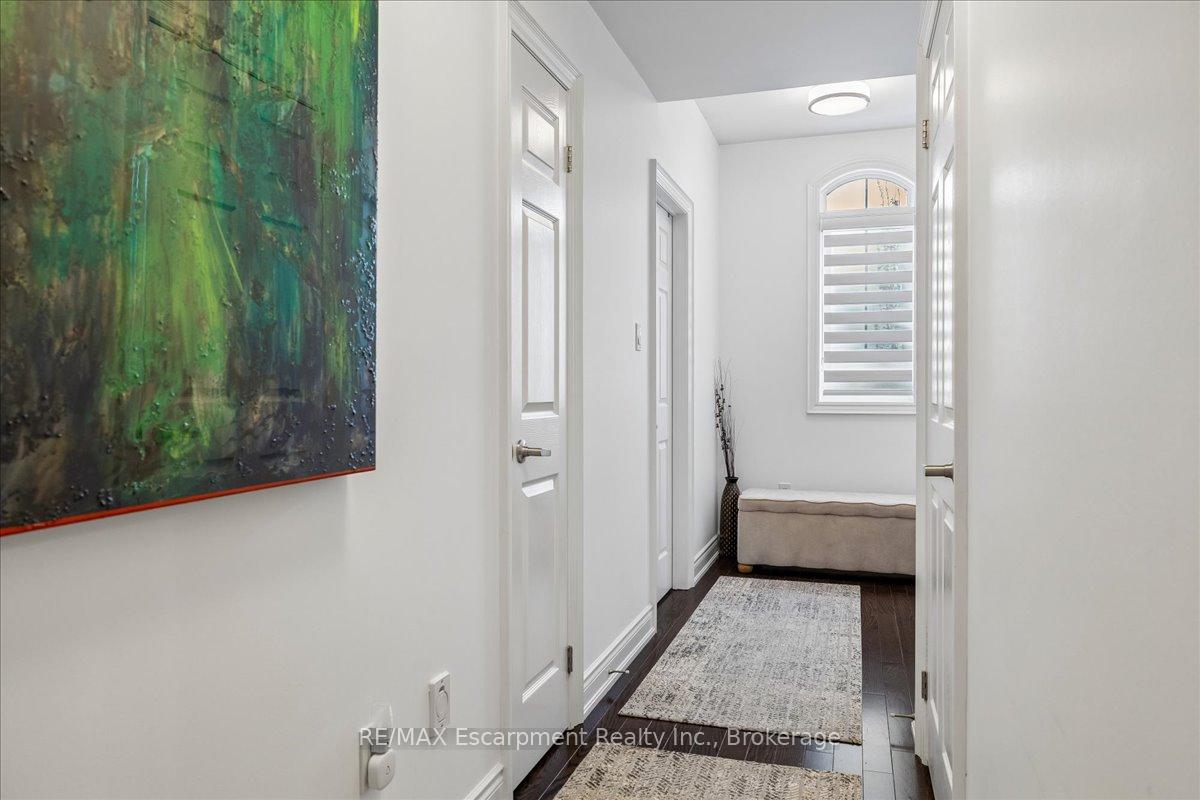 Photo 38 of 2400 Spring Meadow Way, Oakville, Westmount — HOMEH