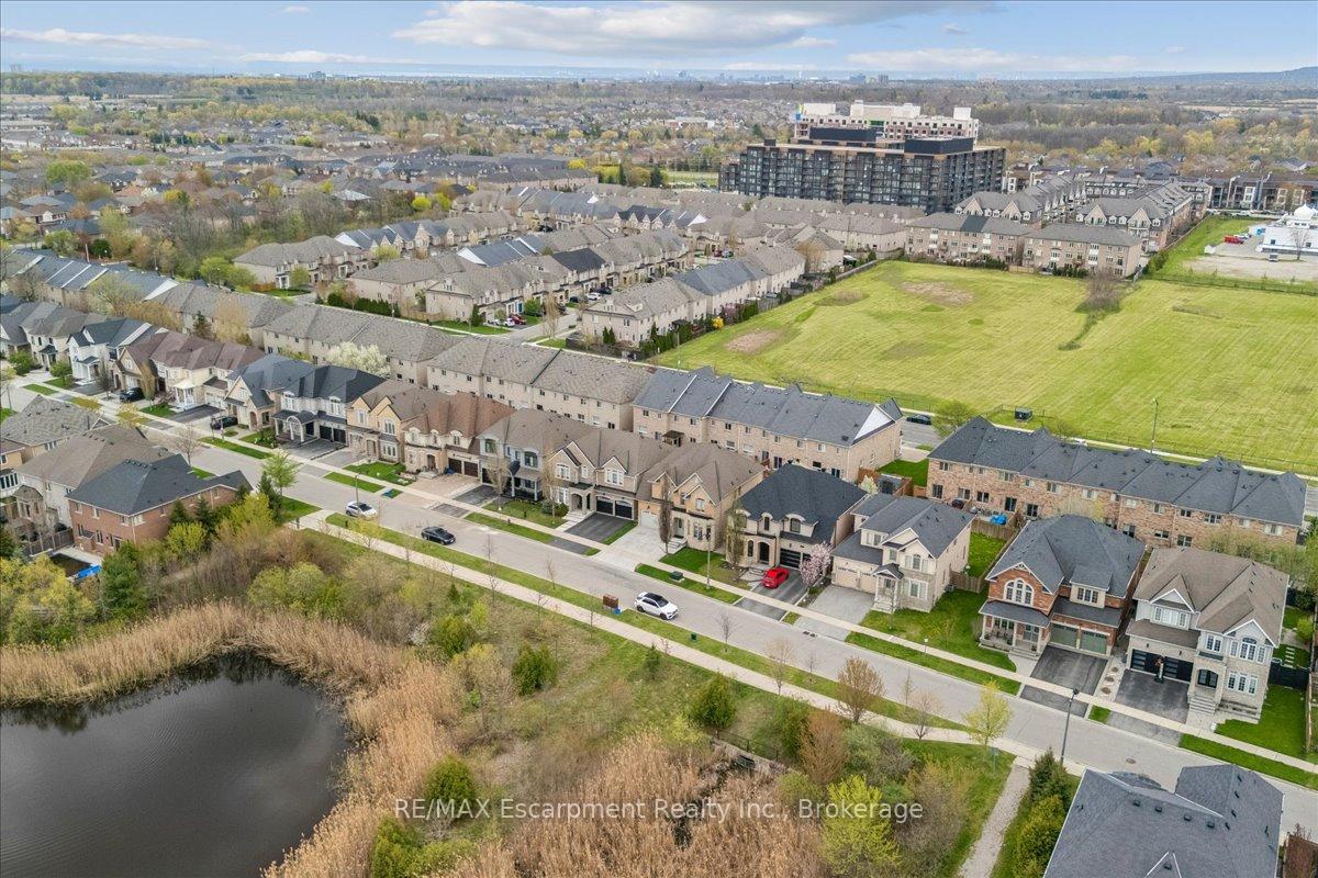 Photo 49 of 2400 Spring Meadow Way, Oakville, Westmount — HOMEH