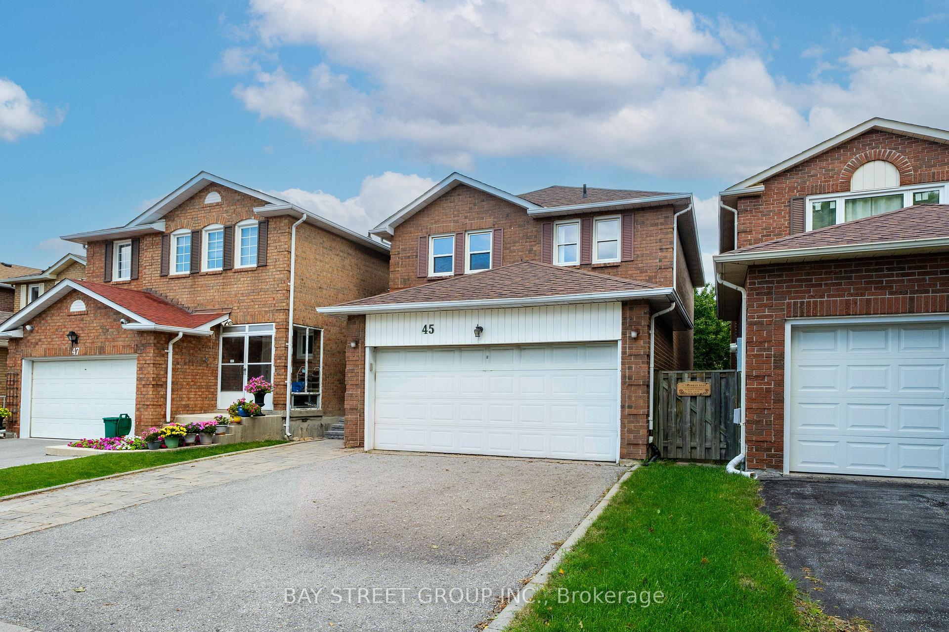 Photo 2 of 45 Thurman Road, Vaughan, Lakeview Estates — HOMEH