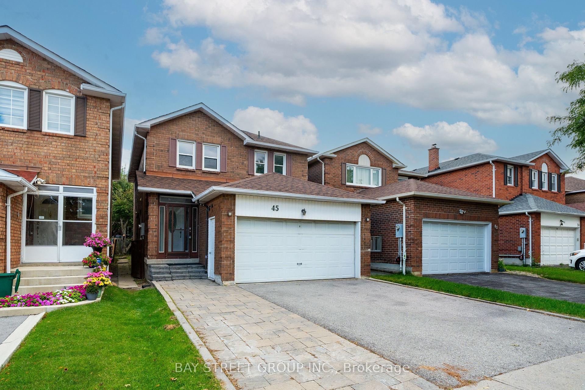 Photo 3 of 45 Thurman Road, Vaughan, Lakeview Estates — HOMEH