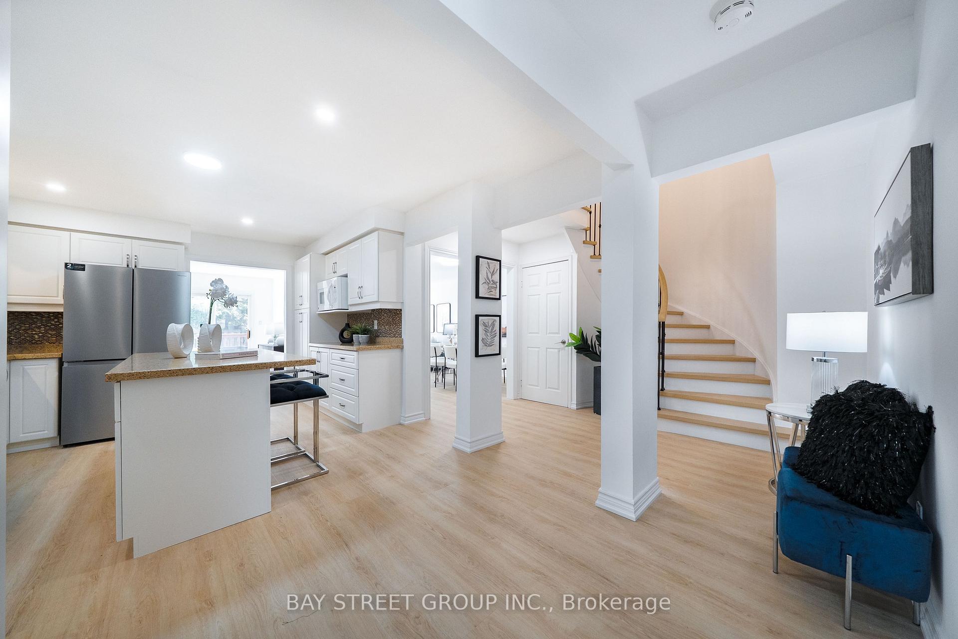Photo 6 of 45 Thurman Road, Vaughan, Lakeview Estates — HOMEH