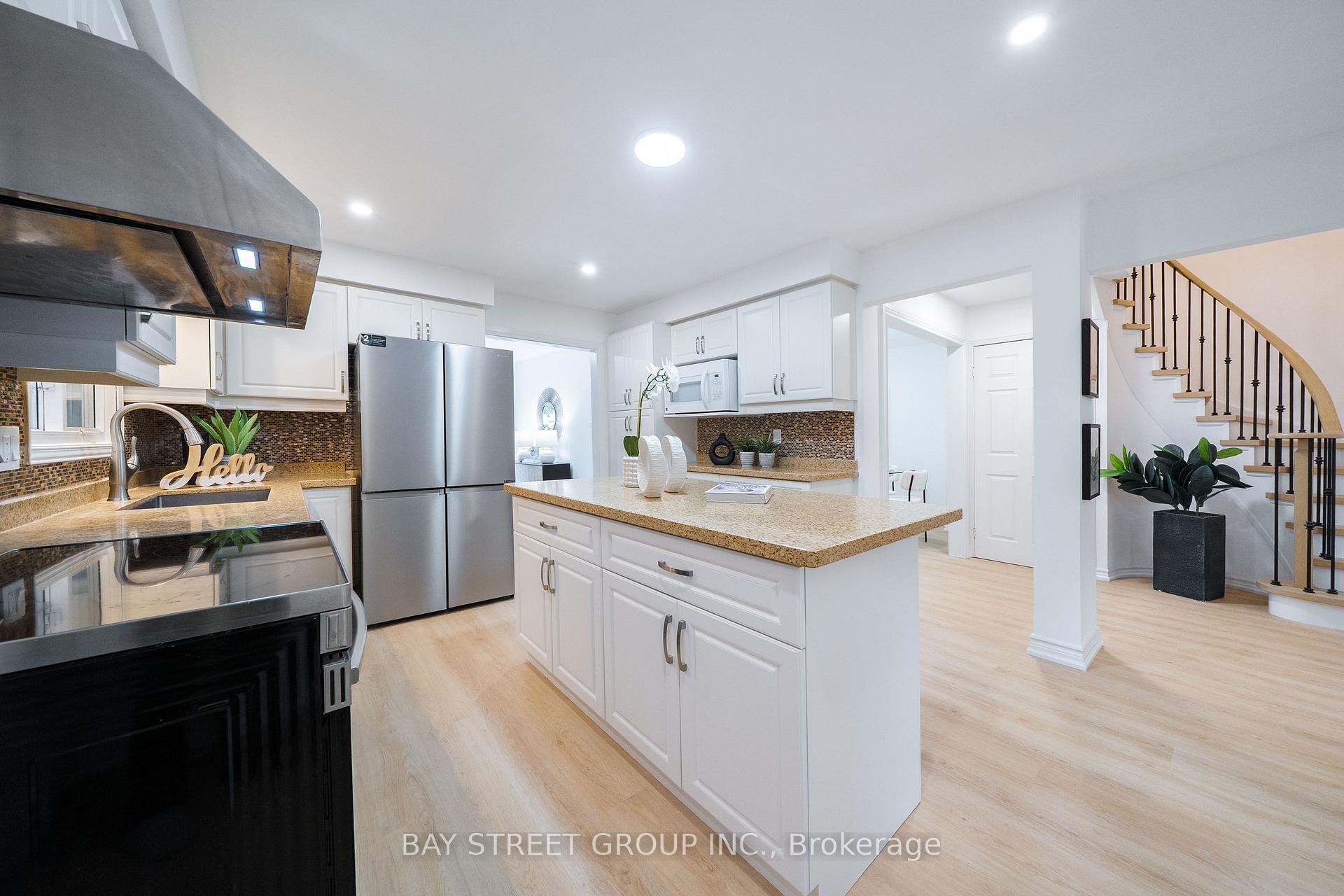 Photo 9 of 45 Thurman Road, Vaughan, Lakeview Estates — HOMEH