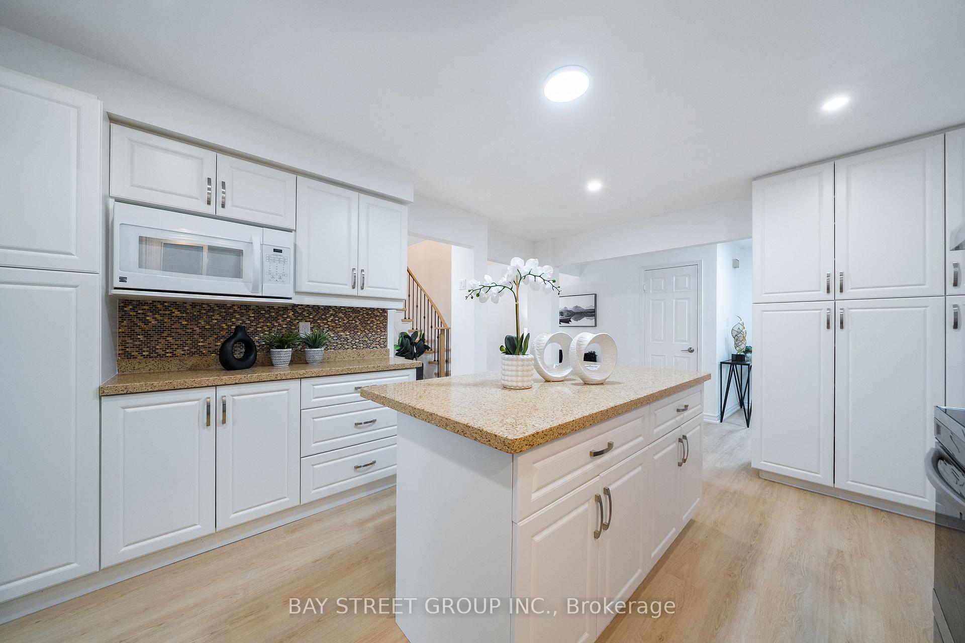 Photo 13 of 45 Thurman Road, Vaughan, Lakeview Estates — HOMEH