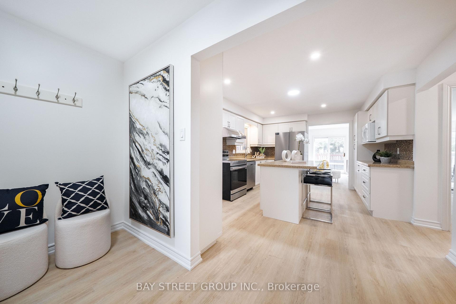 Photo 23 of 45 Thurman Road, Vaughan, Lakeview Estates — HOMEH