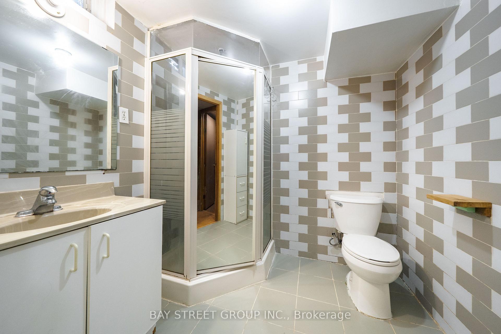 Photo 38 of 45 Thurman Road, Vaughan, Lakeview Estates — HOMEH