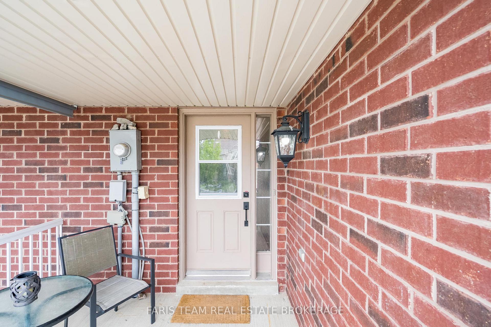 Photo 4 of 57 Winchester Terrace, Barrie, Rural Barrie Southeast — HOMEH