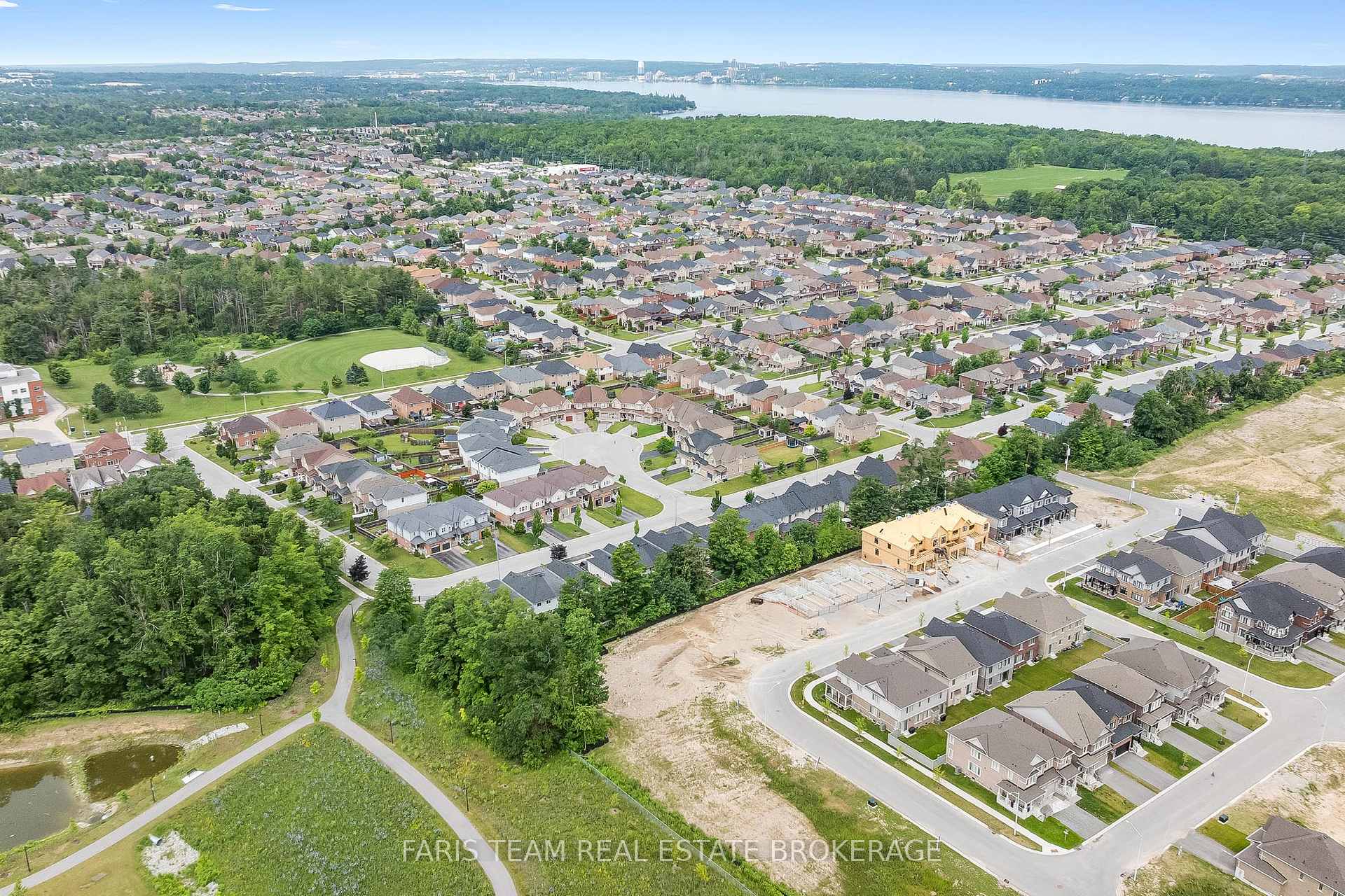 Photo 29 of 57 Winchester Terrace, Barrie, Rural Barrie Southeast — HOMEH