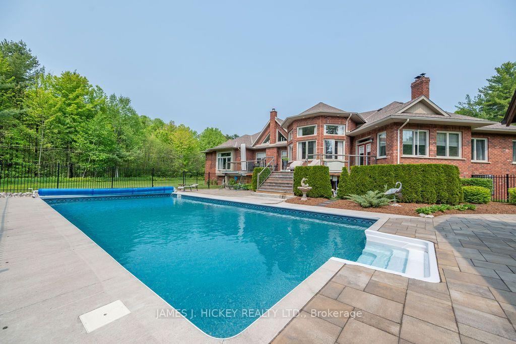 Photo of 182 River Drive
