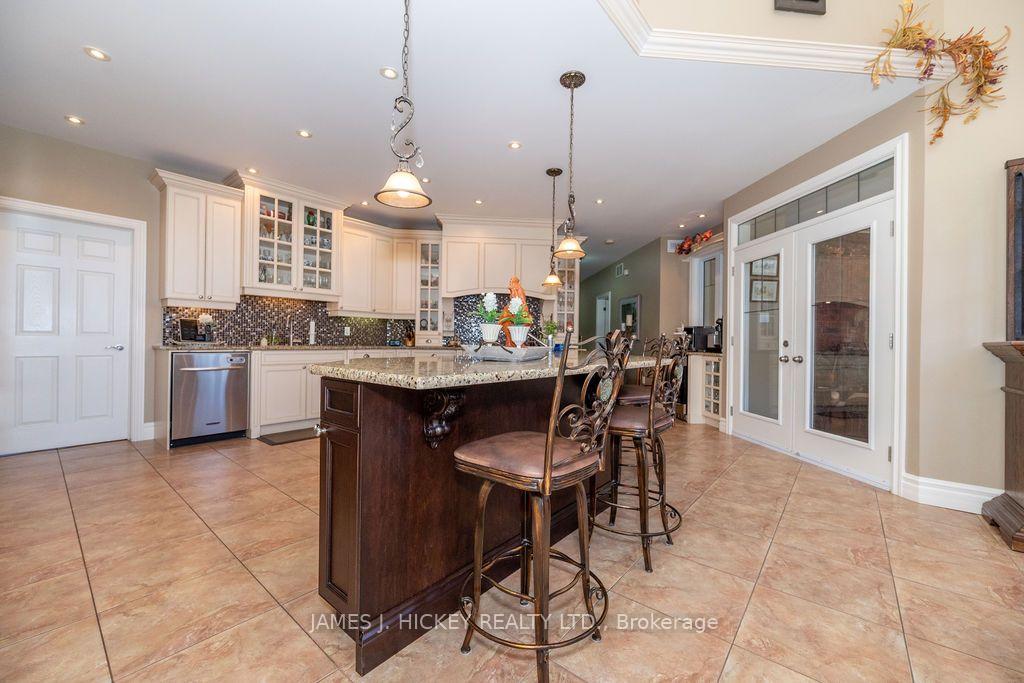 Photo 11 of 182 River Drive, Petawawa, Petawawa — HOMEH