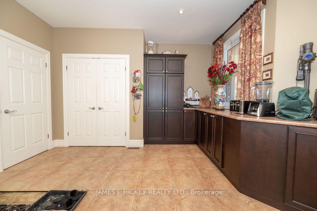 Photo 25 of 182 River Drive, Petawawa, Petawawa — HOMEH