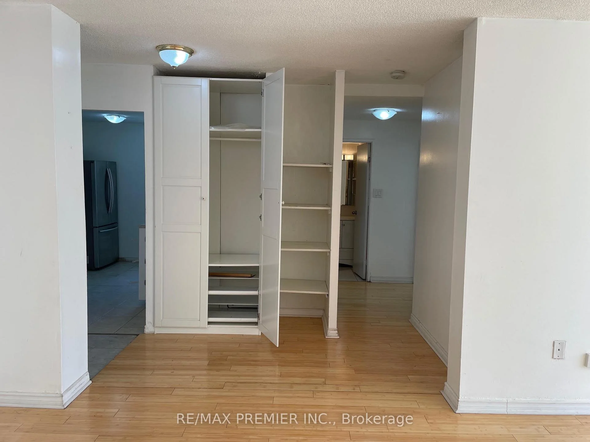 Photo 12 of Unit 408, 320 Dixon Road, Etobicoke, Kingsview Village-The Westway — HOMEH