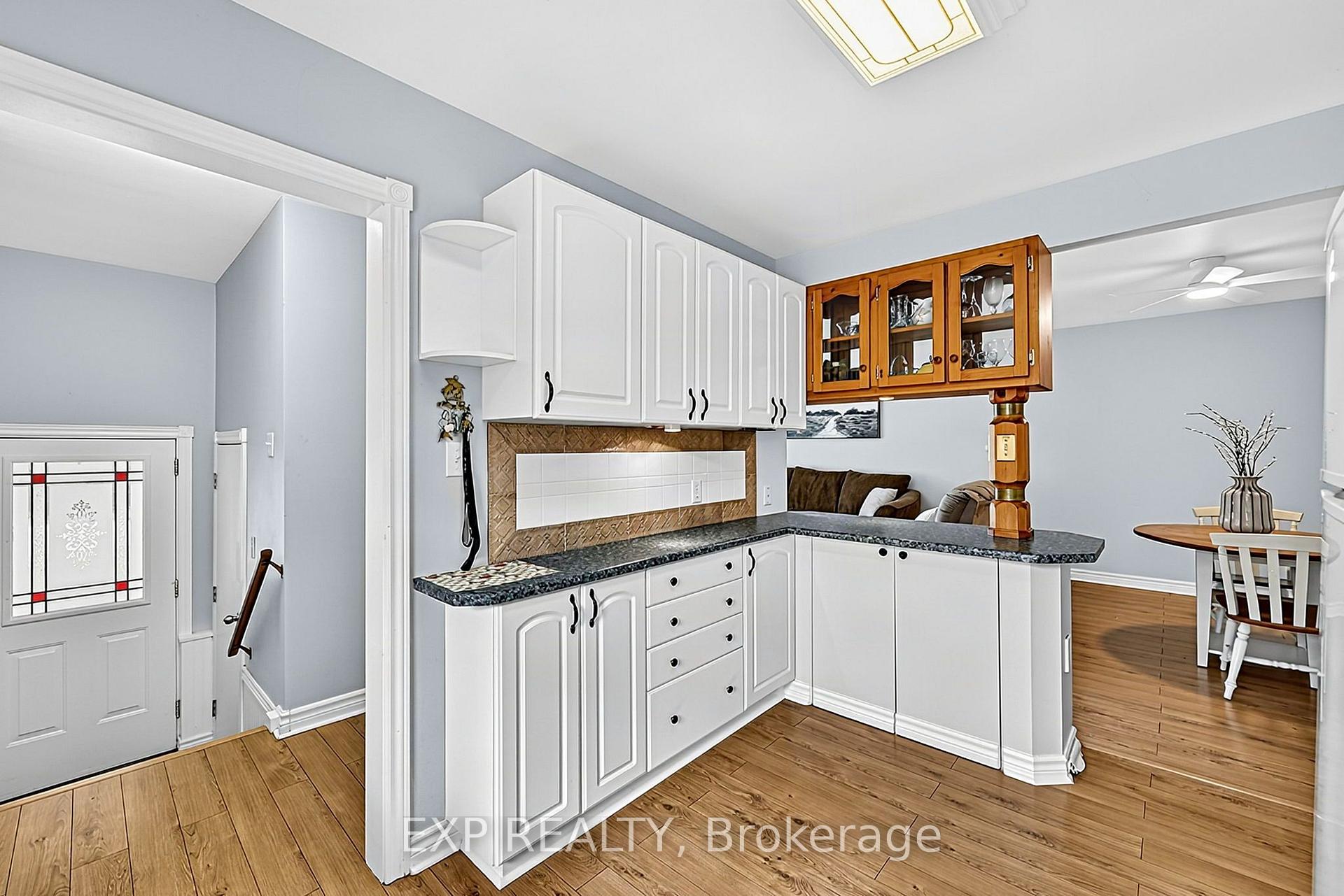 Photo 6 of 19 Faircrest Avenue, Georgina, Sutton & Jackson's Point — HOMEH
