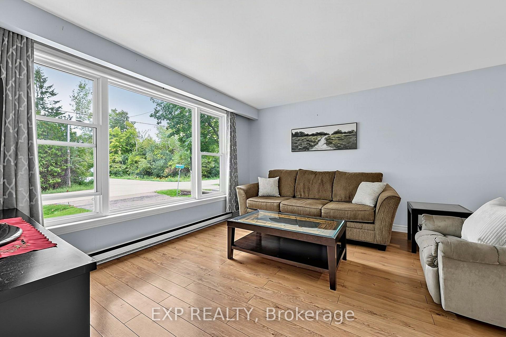Photo 9 of 19 Faircrest Avenue, Georgina, Sutton & Jackson's Point — HOMEH