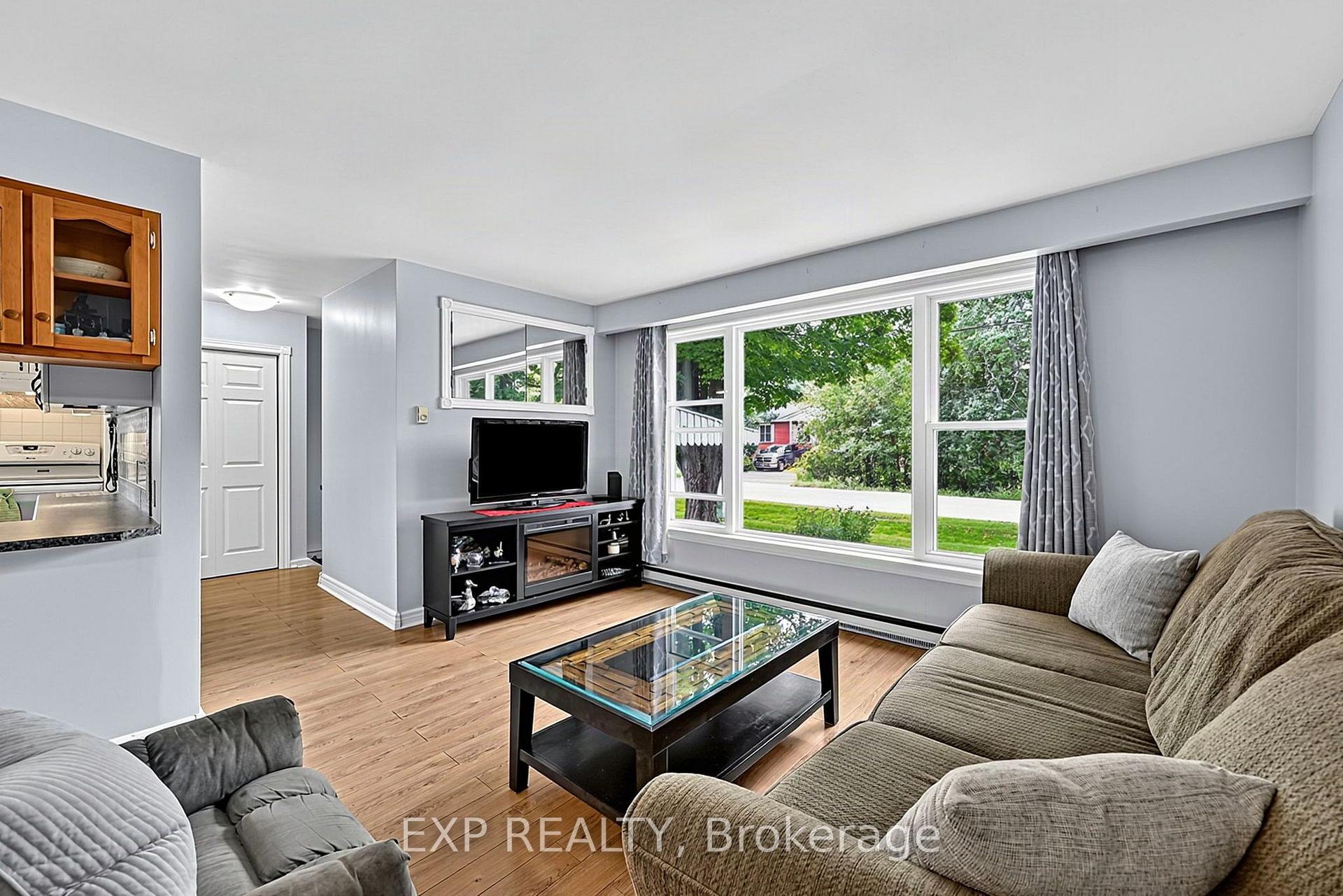 Photo 10 of 19 Faircrest Avenue, Georgina, Sutton & Jackson's Point — HOMEH