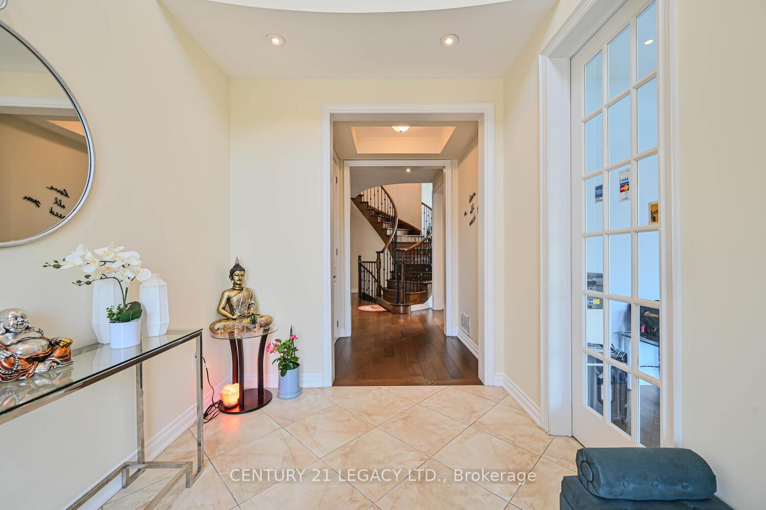 Photo 5 of 34 Cannington Crescent, Brampton, Credit Valley — HOMEH