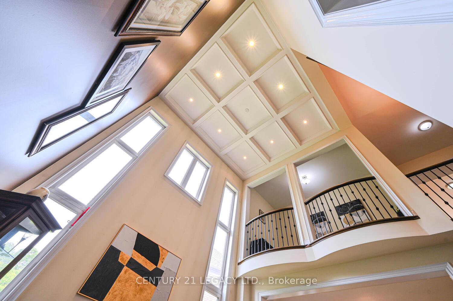 Photo 12 of 34 Cannington Crescent, Brampton, Credit Valley — HOMEH