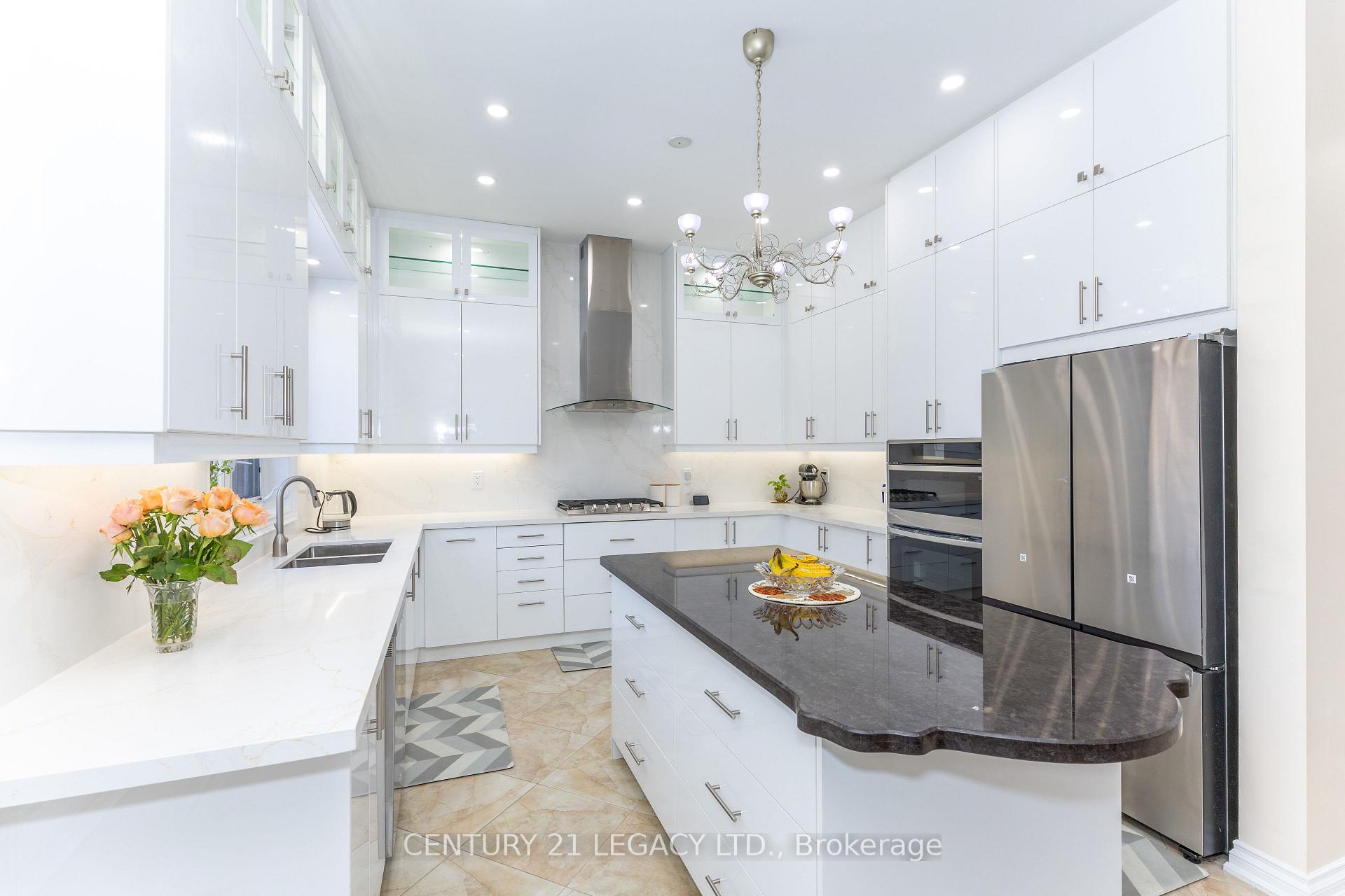 Photo 15 of 34 Cannington Crescent, Brampton, Credit Valley — HOMEH