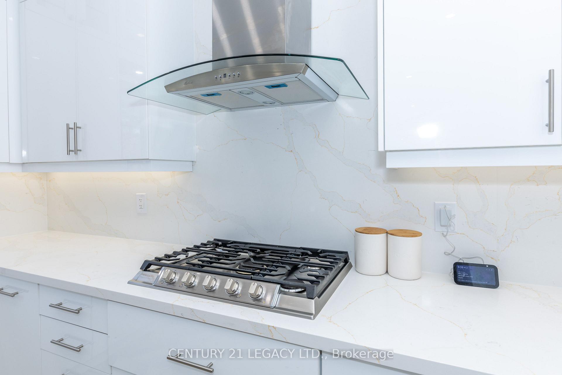 Photo 18 of 34 Cannington Crescent, Brampton, Credit Valley — HOMEH