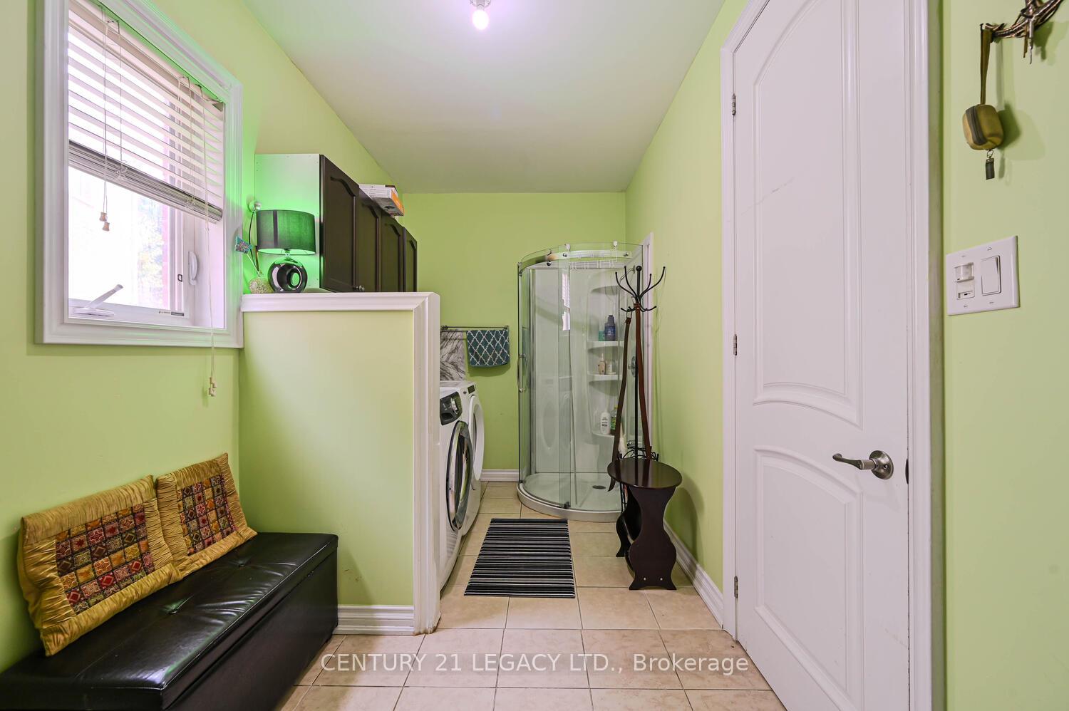 Photo 22 of 34 Cannington Crescent, Brampton, Credit Valley — HOMEH