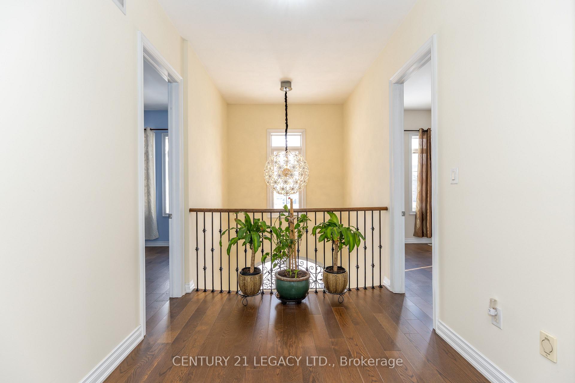 Photo 27 of 34 Cannington Crescent, Brampton, Credit Valley — HOMEH