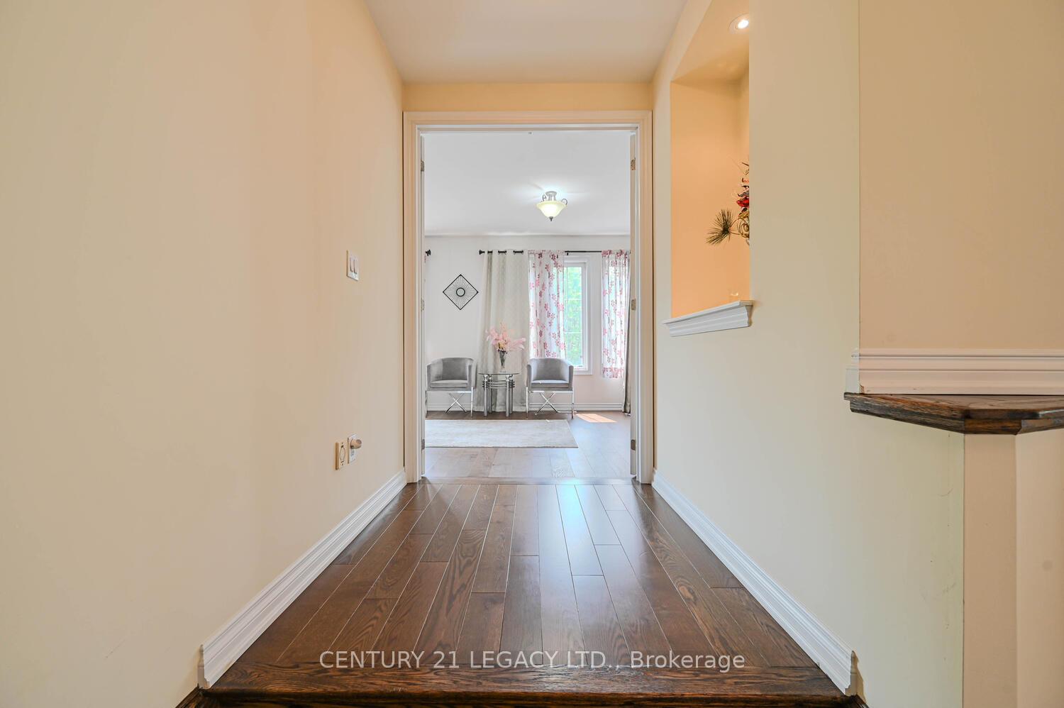 Photo 28 of 34 Cannington Crescent, Brampton, Credit Valley — HOMEH