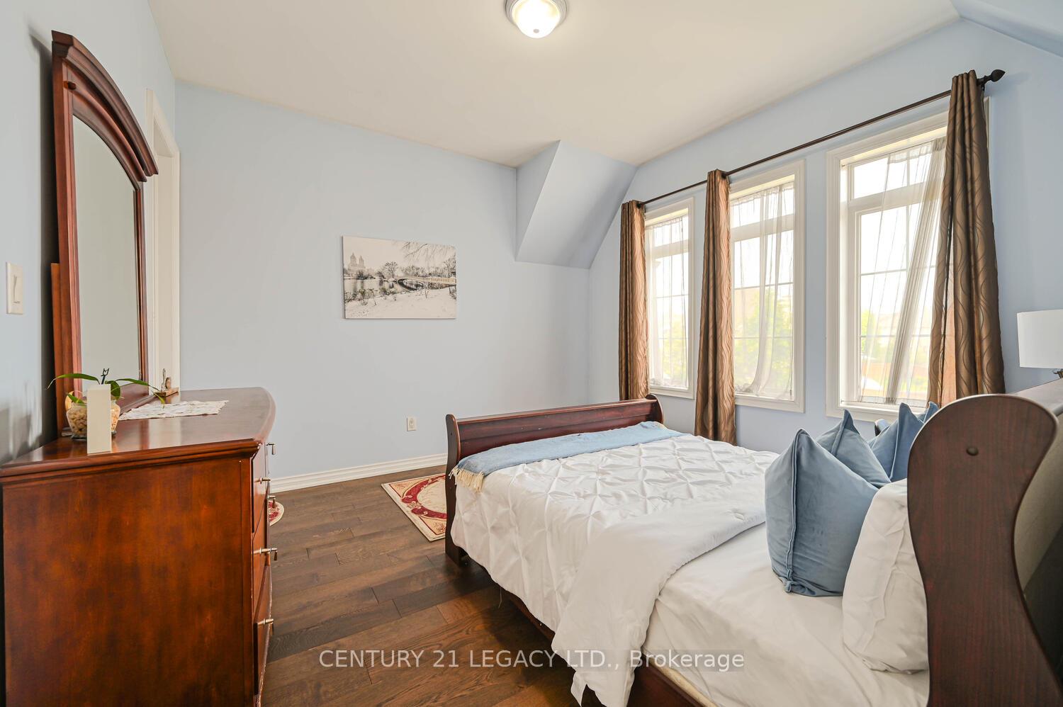 Photo 33 of 34 Cannington Crescent, Brampton, Credit Valley — HOMEH