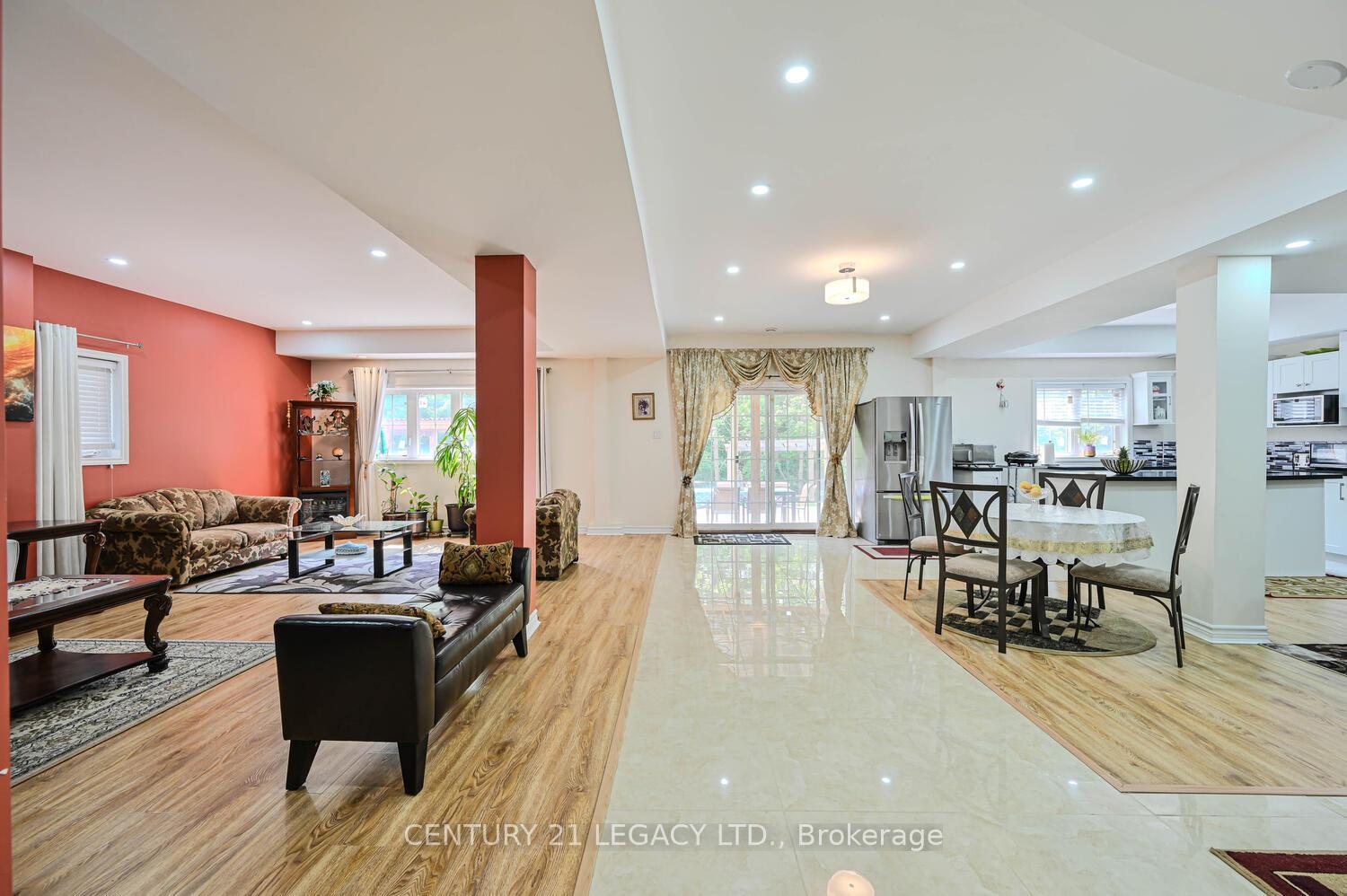 Photo 40 of 34 Cannington Crescent, Brampton, Credit Valley — HOMEH