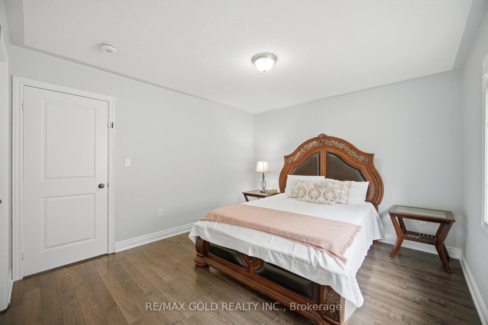 Photo 25 of 78 Pennycross Crescent, Brampton, Northwest Brampton — HOMEH