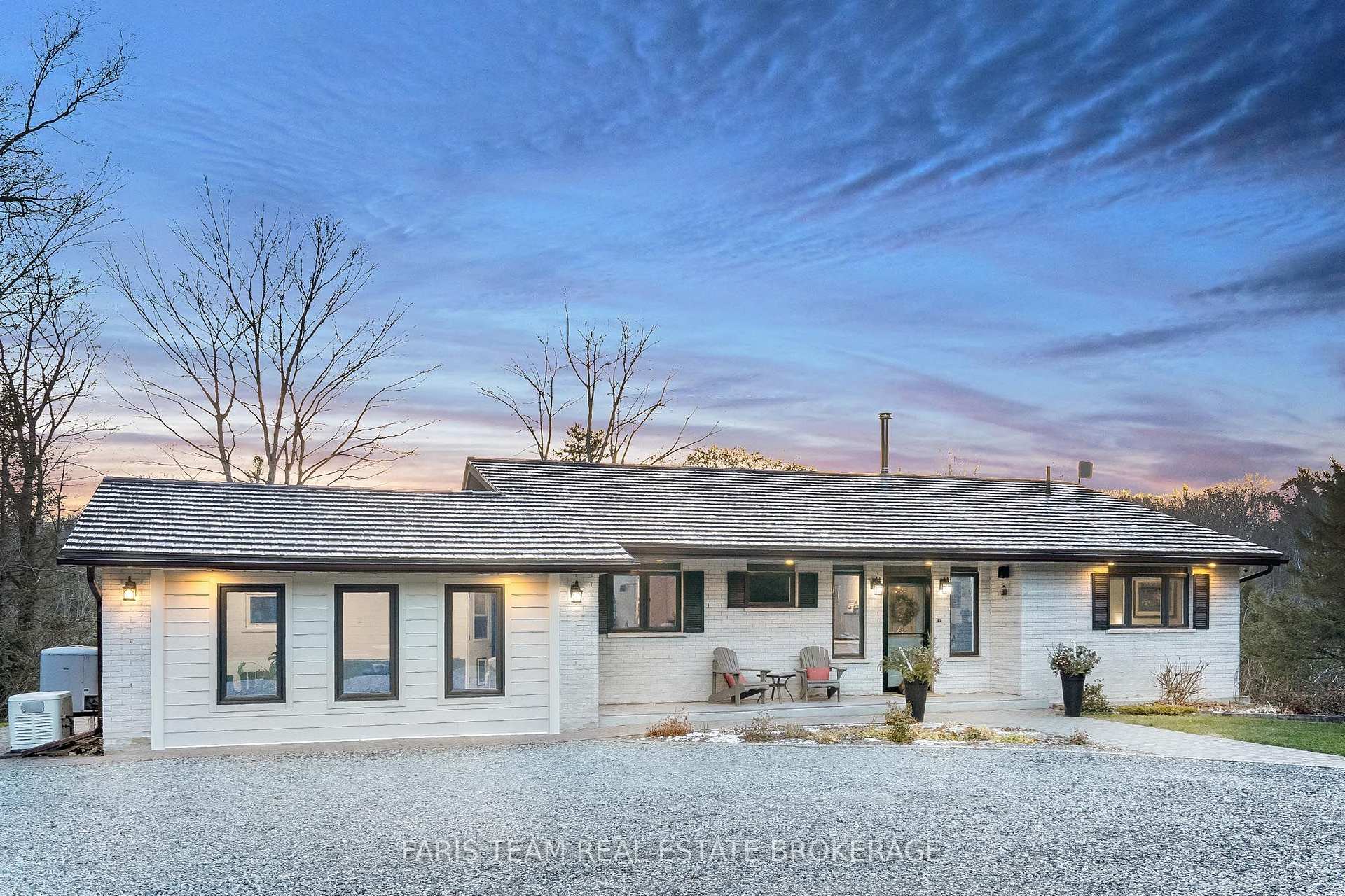 Photo 2 of 1520 Rosemount Road, Tay, Rural Tay — HOMEH