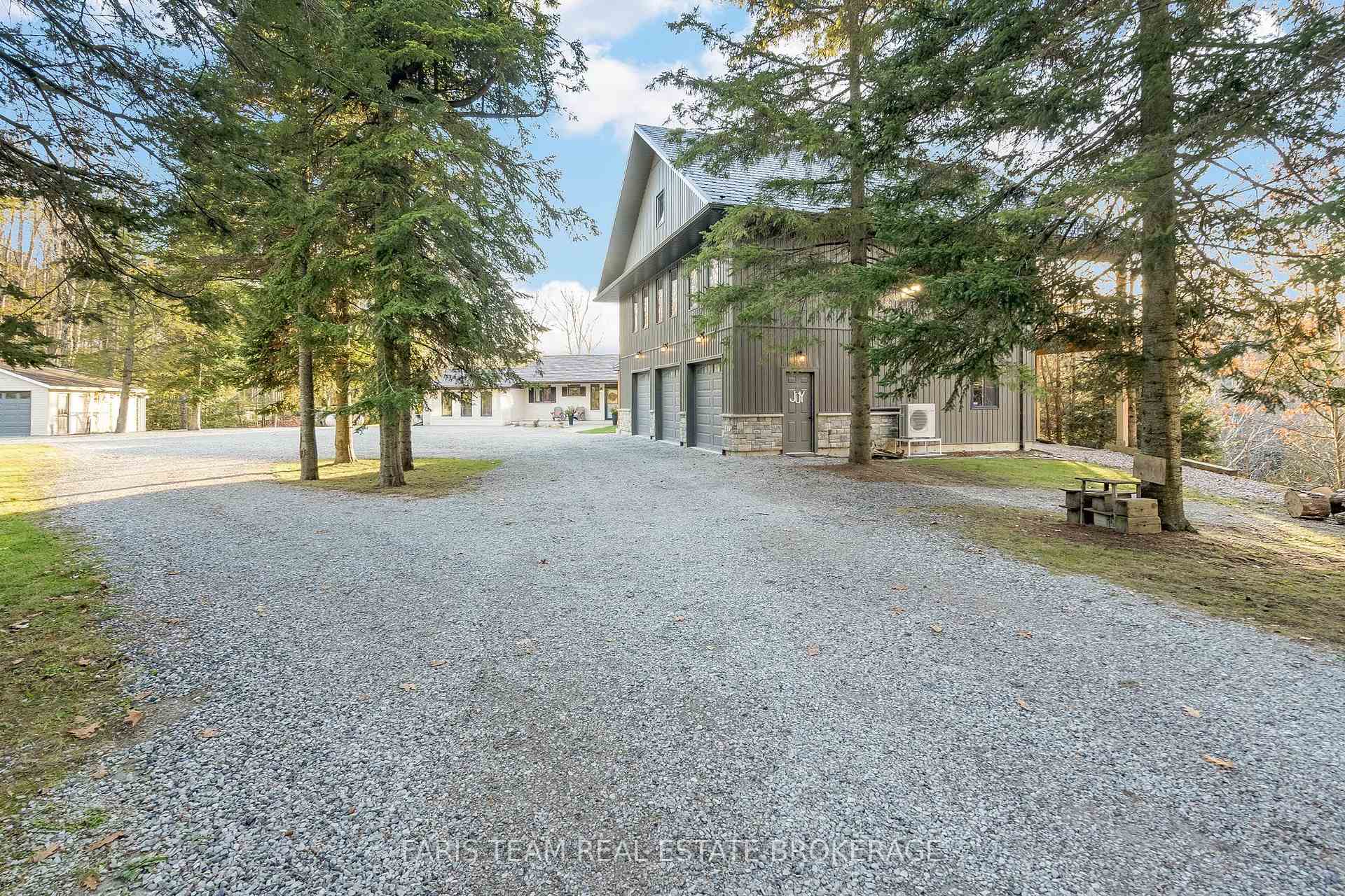 Photo 5 of 1520 Rosemount Road, Tay, Rural Tay — HOMEH