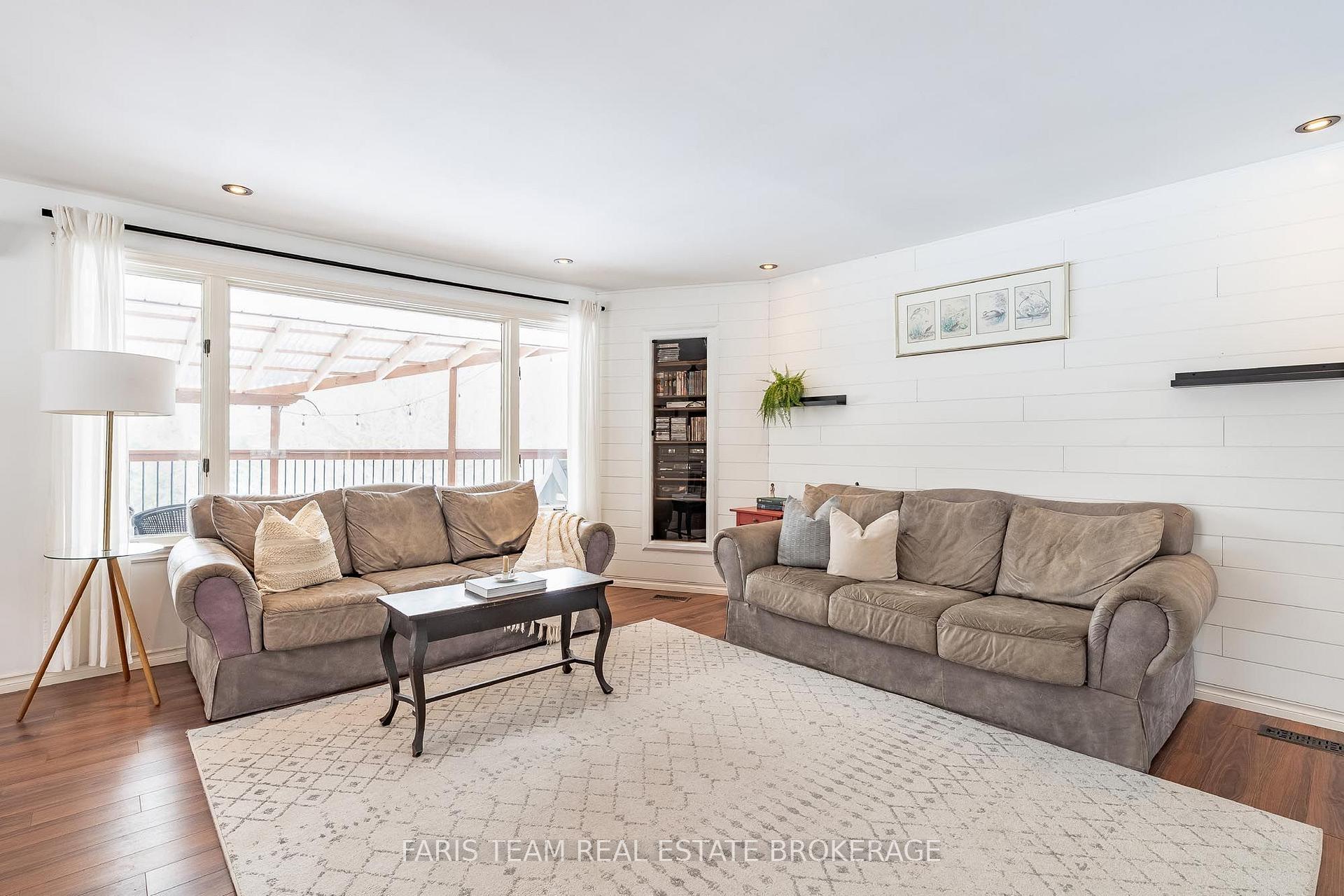 Photo 12 of 1520 Rosemount Road, Tay, Rural Tay — HOMEH
