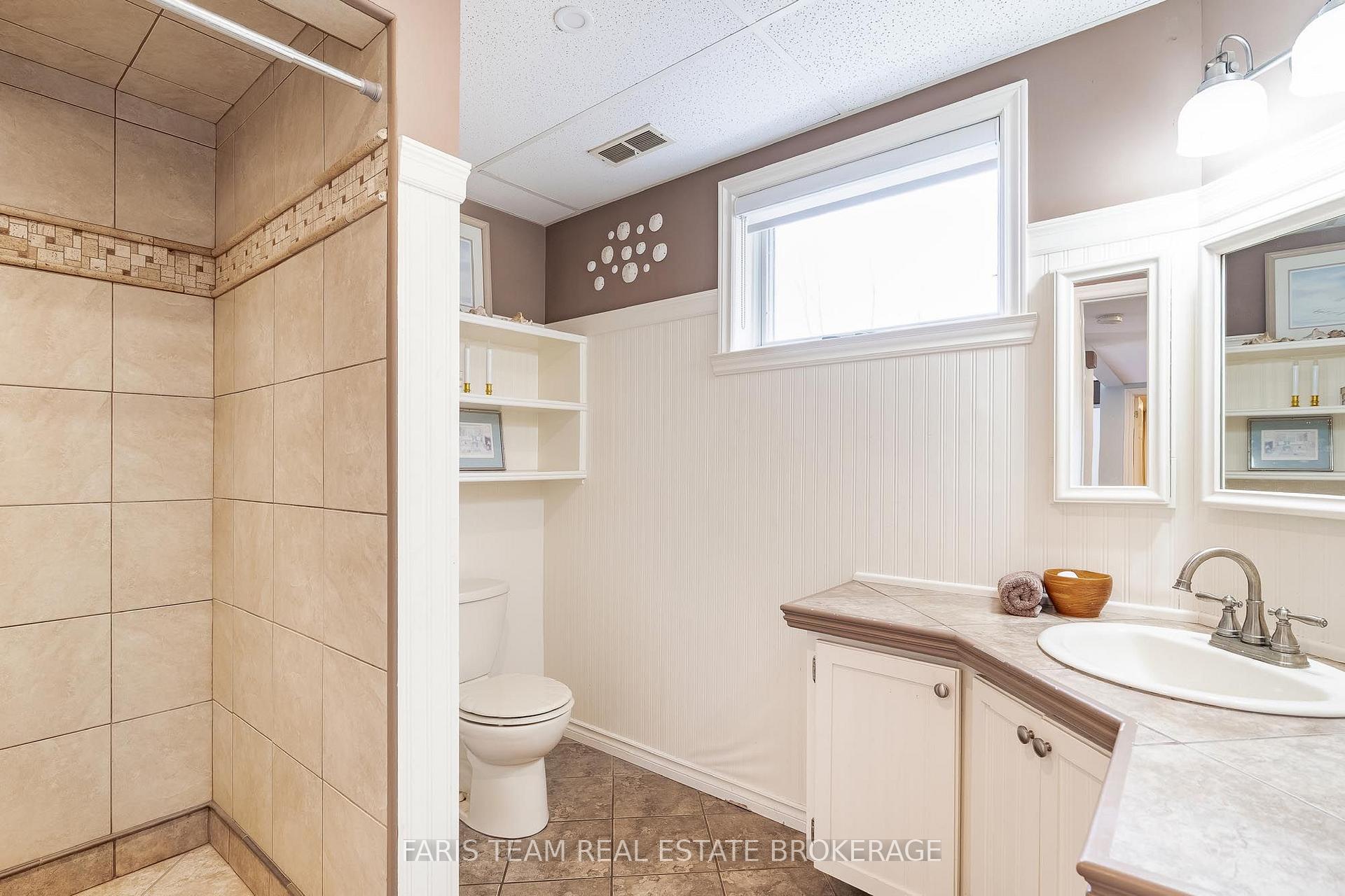 Photo 21 of 1520 Rosemount Road, Tay, Rural Tay — HOMEH