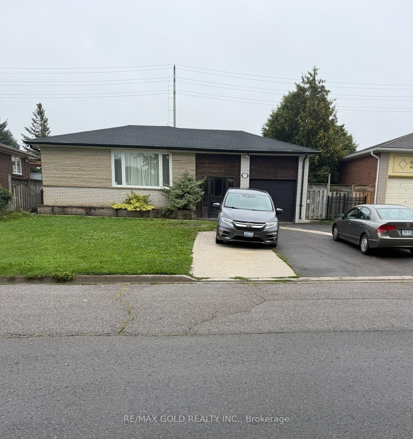 Photo 2 of 58 Kingsmere Crescent, Brampton, Northwood Park — HOMEH