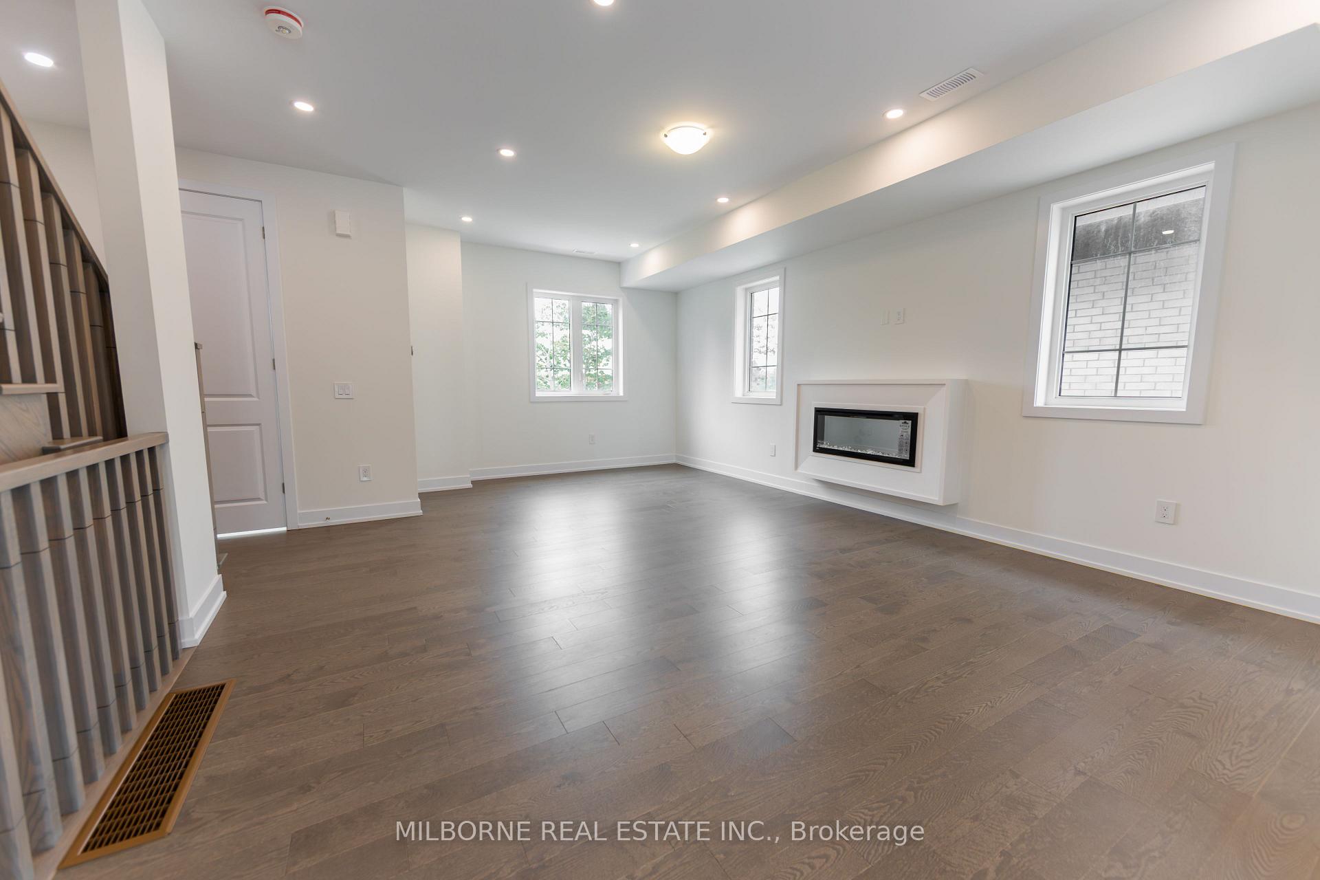 Photo 11 of 38 Fred Beaton Place, King, King City — HOMEH