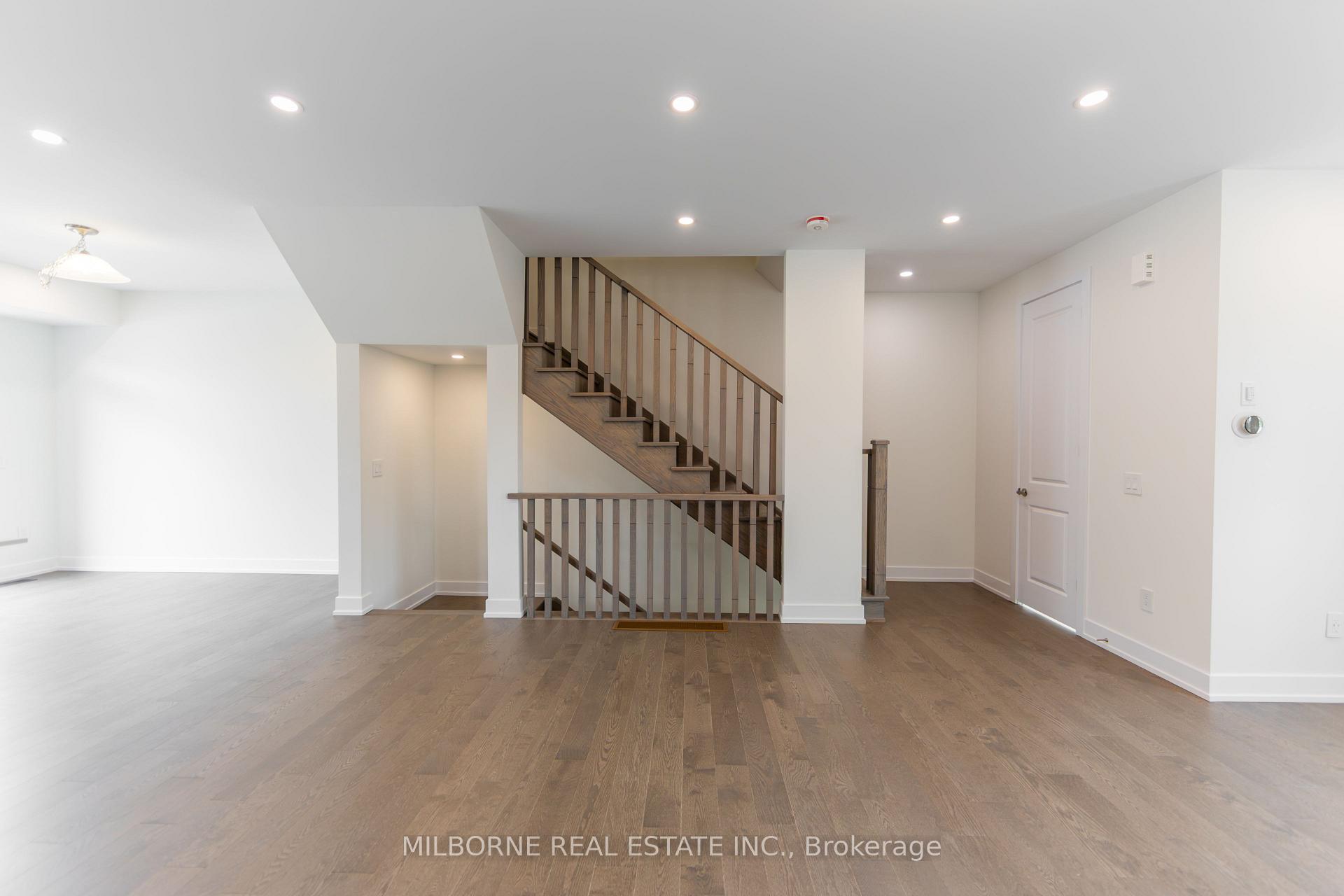 Photo 14 of 38 Fred Beaton Place, King, King City — HOMEH
