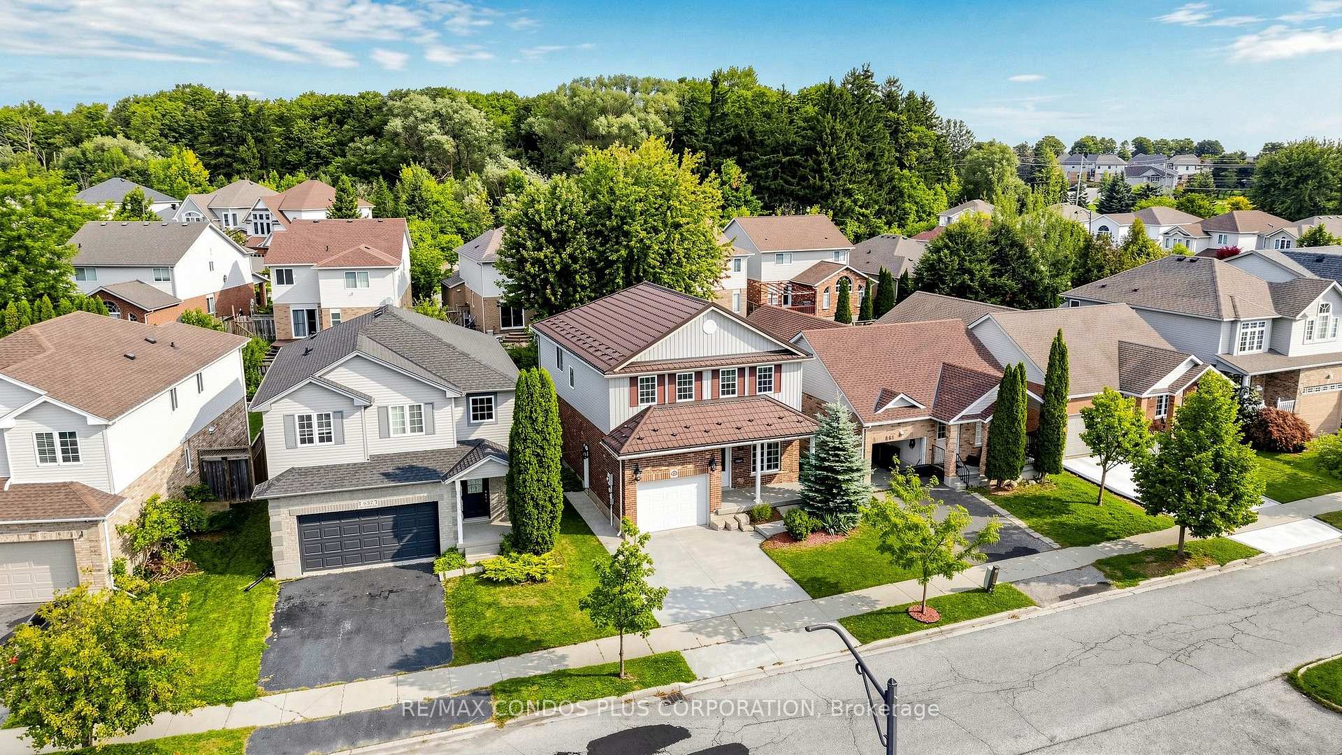 Photo 1 of 859 Brandenburg Boulevard, Waterloo, Clair Hills — HOMEH