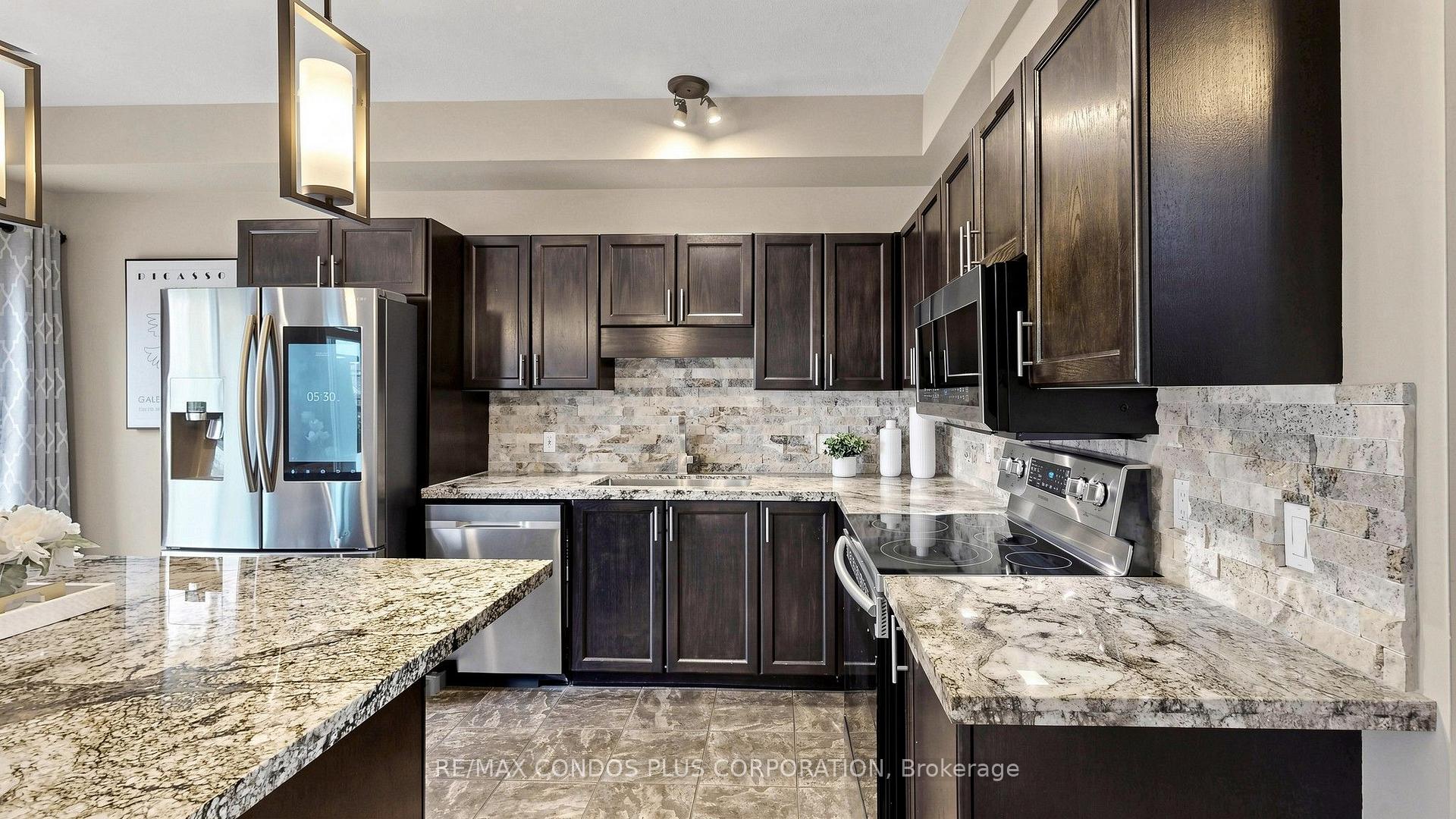 Photo 8 of 859 Brandenburg Boulevard, Waterloo, Clair Hills — HOMEH