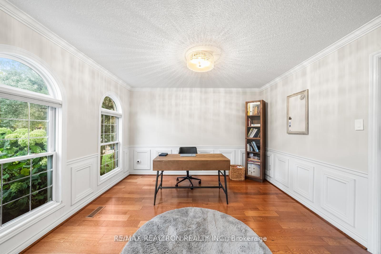 Photo 6 of 235 Kemano Road, Aurora, Aurora Heights — HOMEH