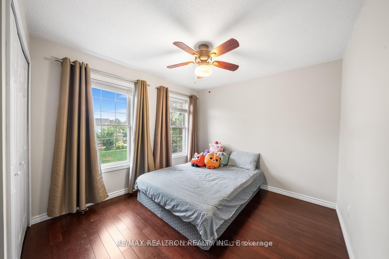 Photo 18 of 235 Kemano Road, Aurora, Aurora Heights — HOMEH