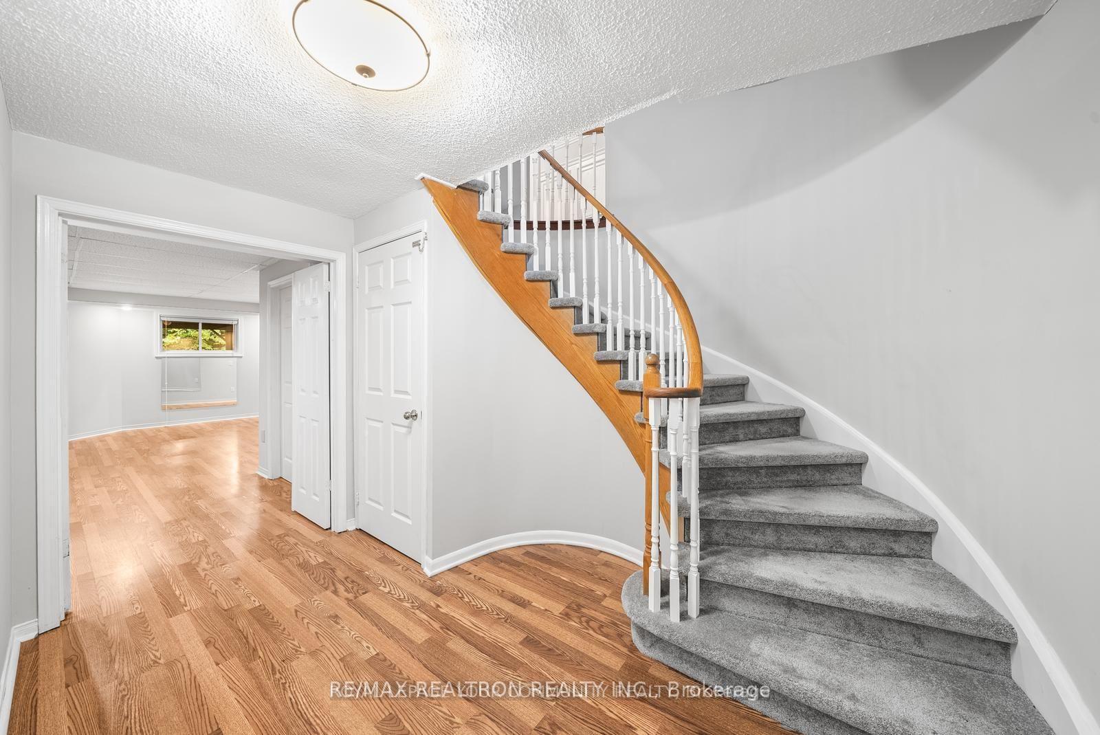 Photo 22 of 235 Kemano Road, Aurora, Aurora Heights — HOMEH