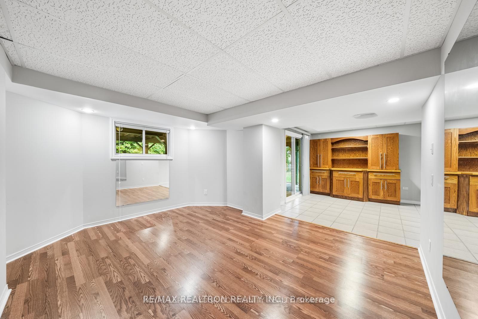 Photo 24 of 235 Kemano Road, Aurora, Aurora Heights — HOMEH