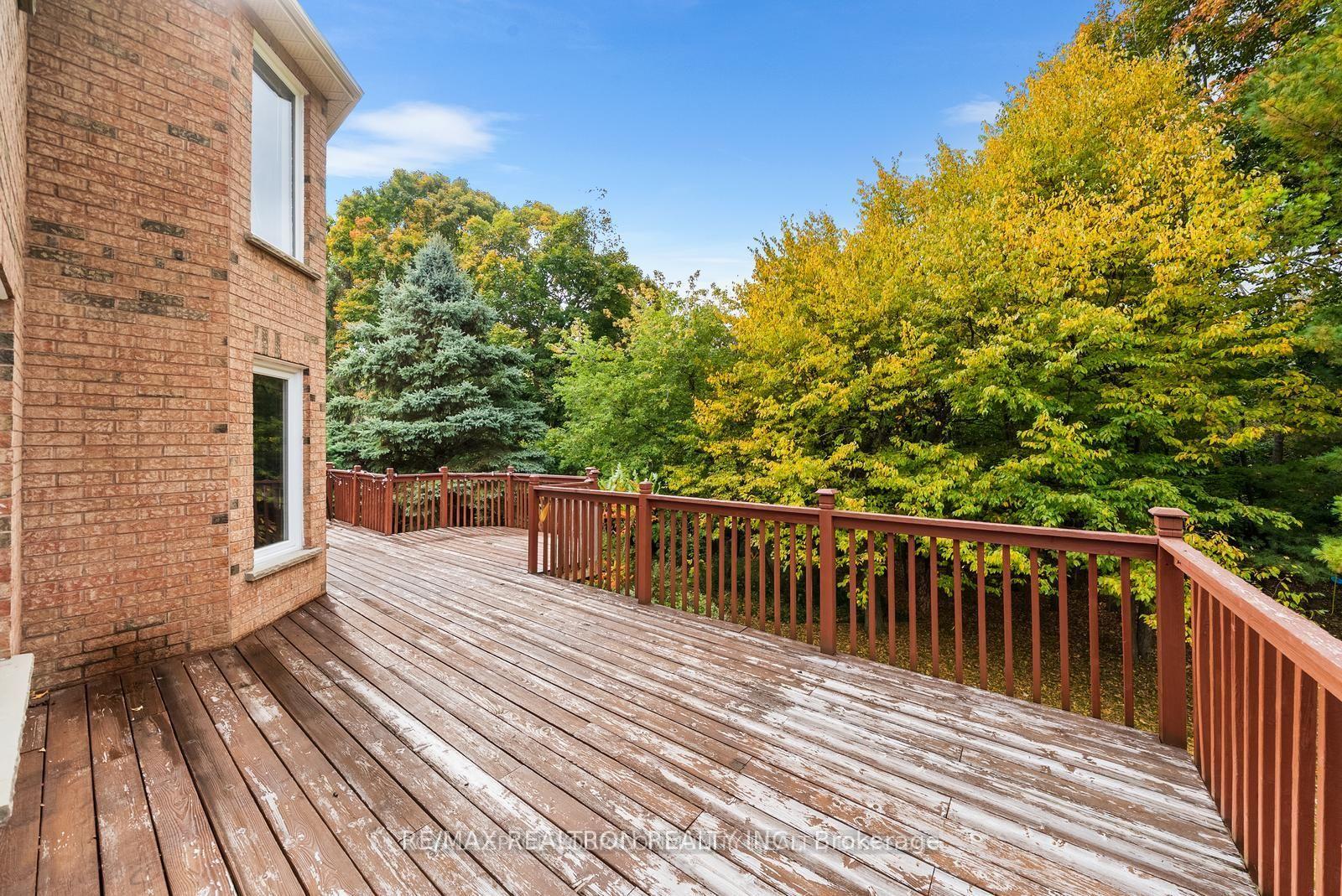 Photo 29 of 235 Kemano Road, Aurora, Aurora Heights — HOMEH