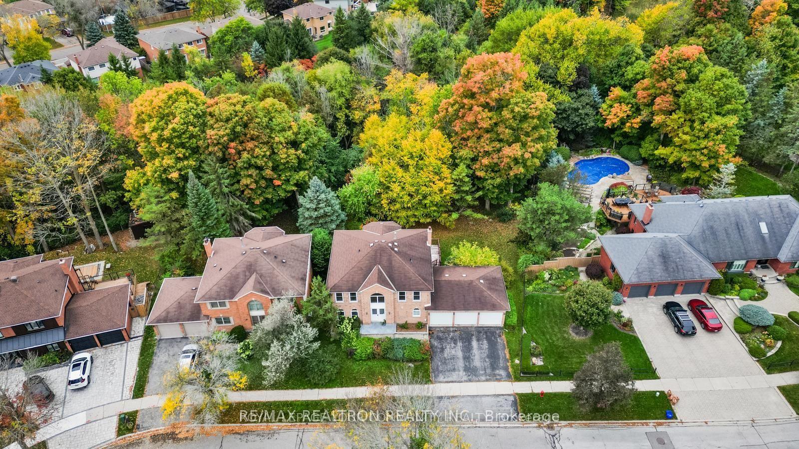 Photo 31 of 235 Kemano Road, Aurora, Aurora Heights — HOMEH